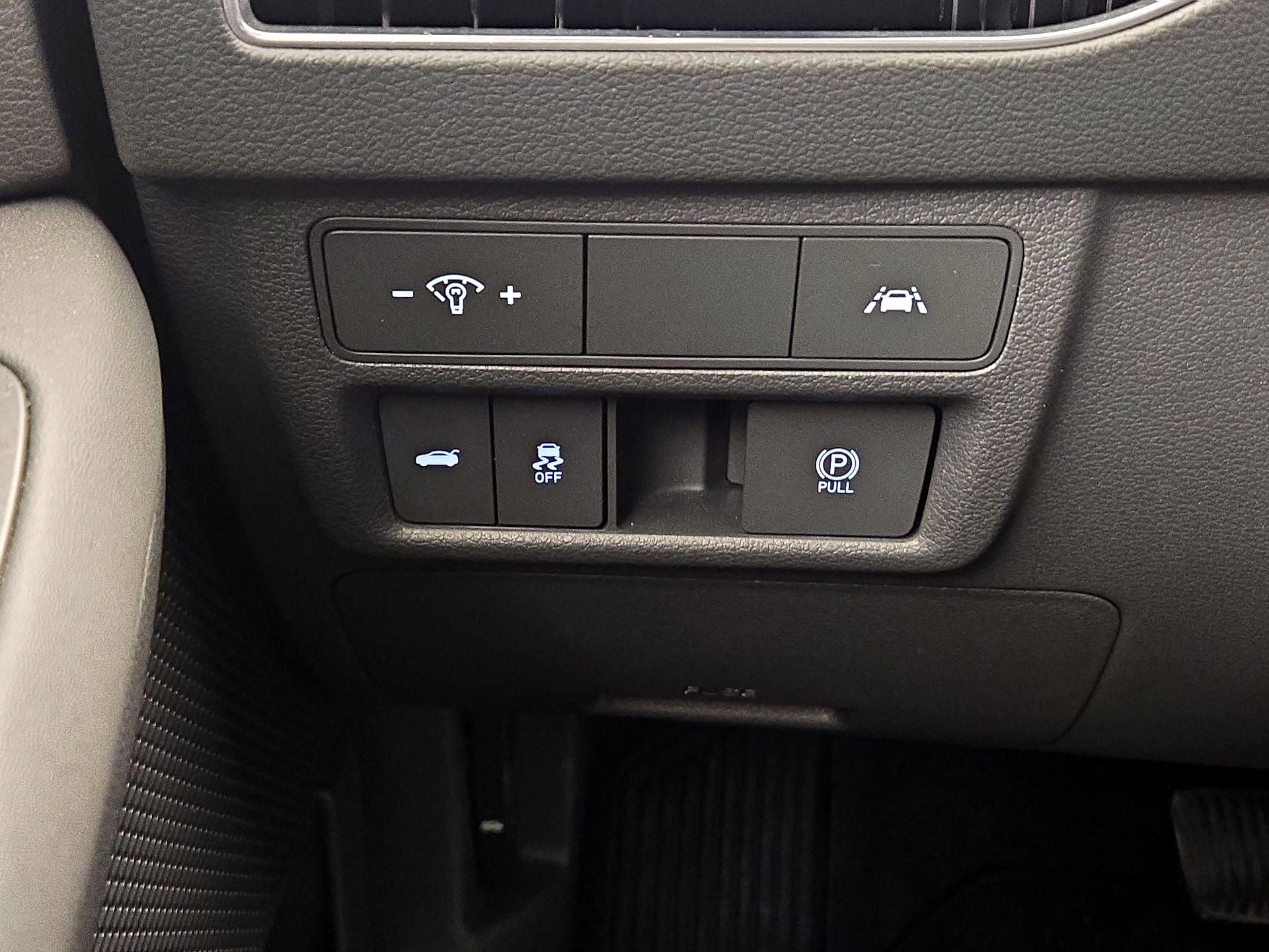 Thumbnail: 2020 Hyundai Sonata - 13