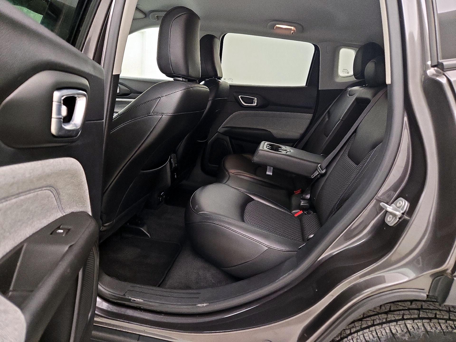 Thumbnail: 2022 Jeep Compass - 19