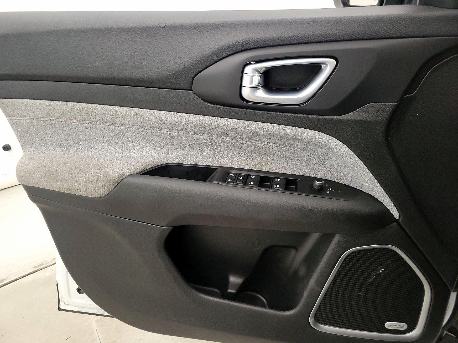 Thumbnail: 2022 Jeep Compass - 12