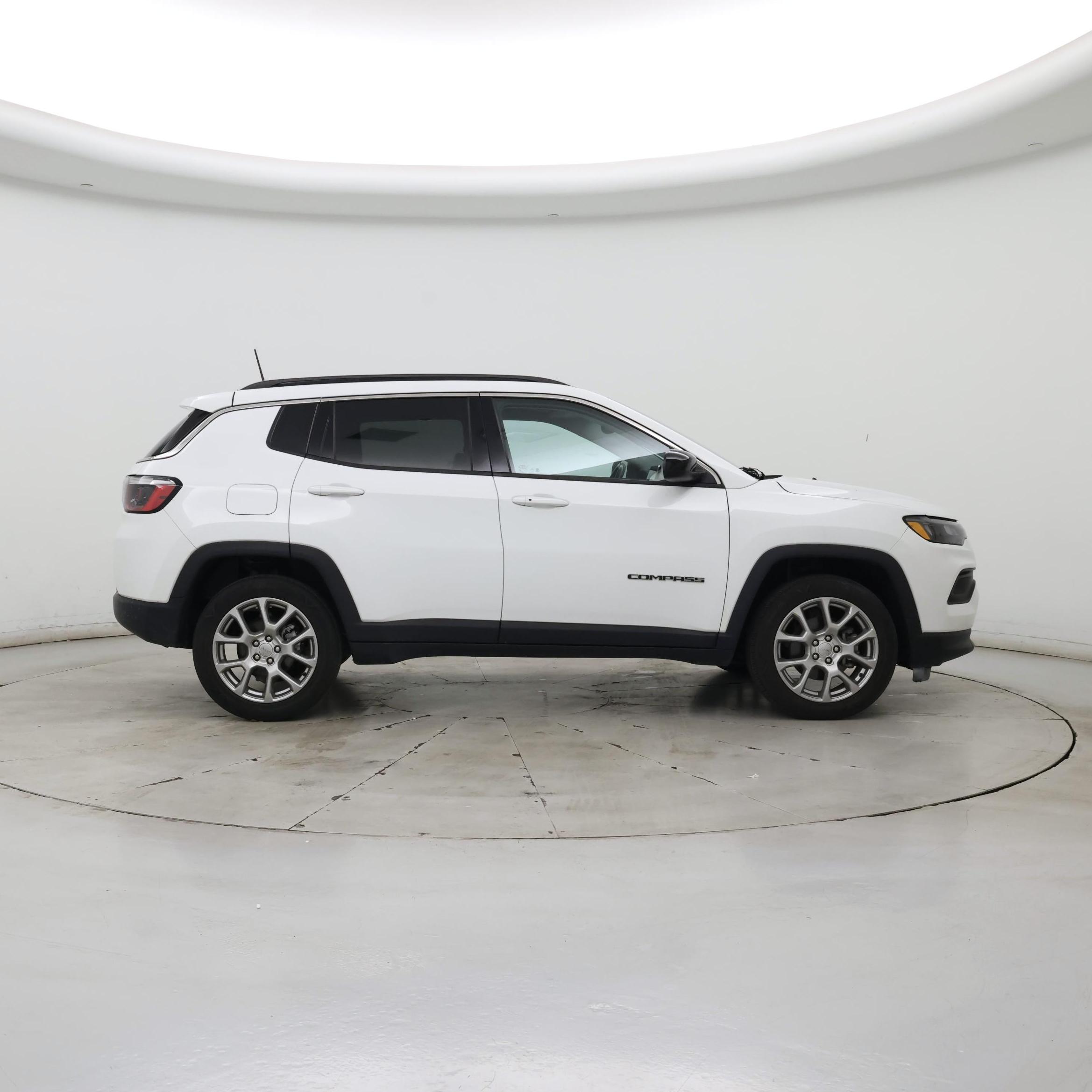 Thumbnail: 2022 Jeep Compass - 7