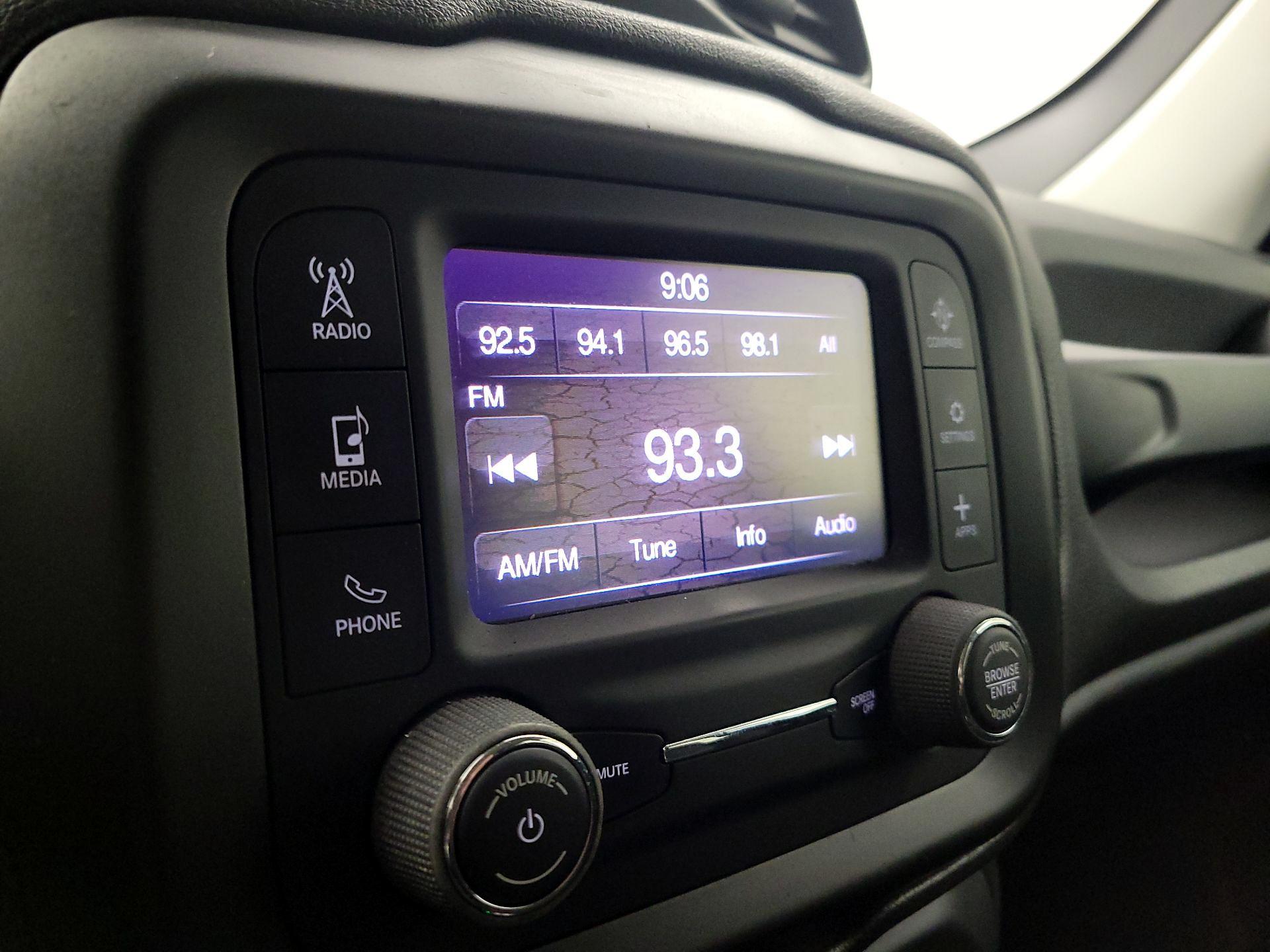 Thumbnail: 2020 Jeep Renegade - 15