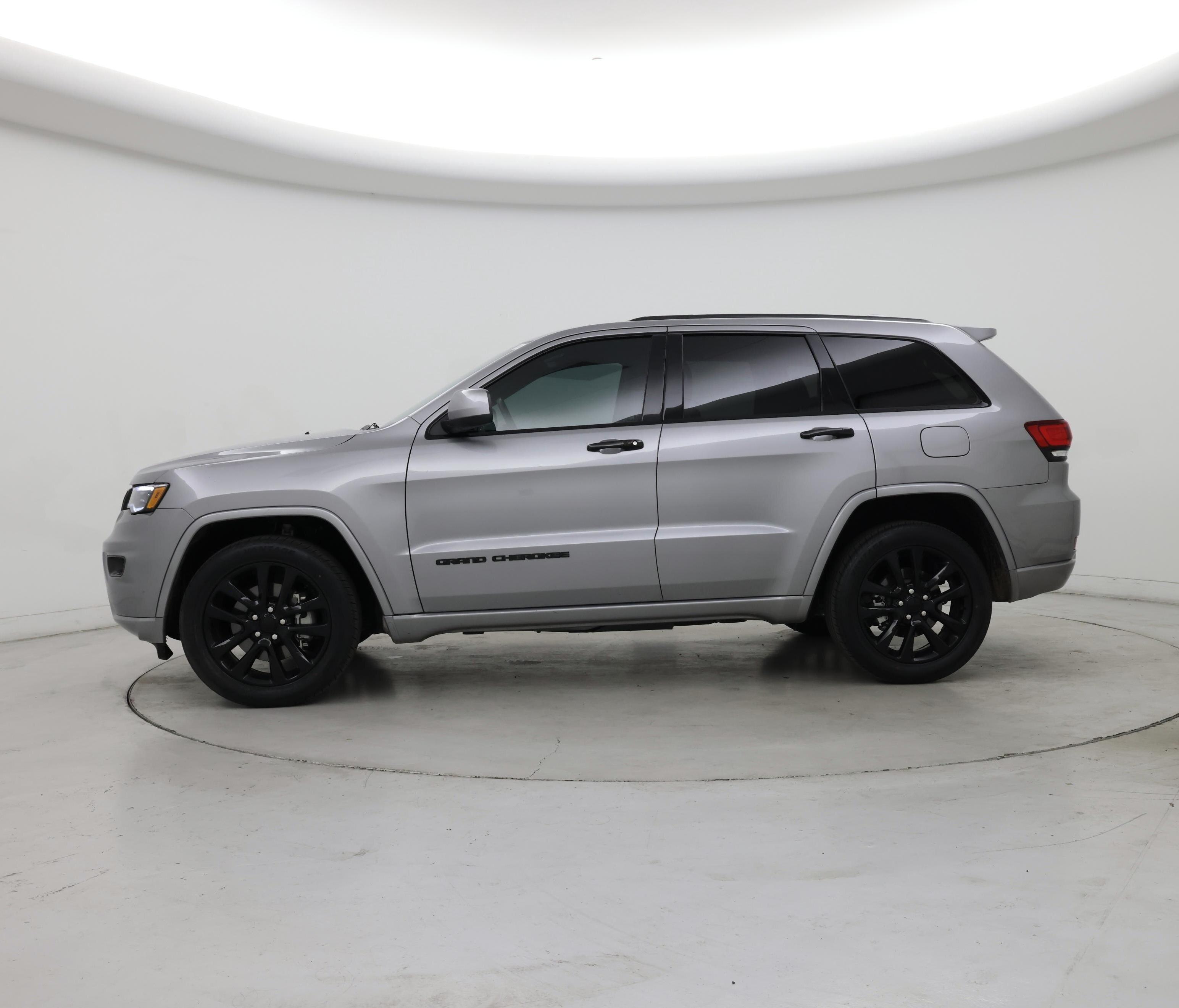 Thumbnail: 2021 Jeep Grand Cherokee - 3