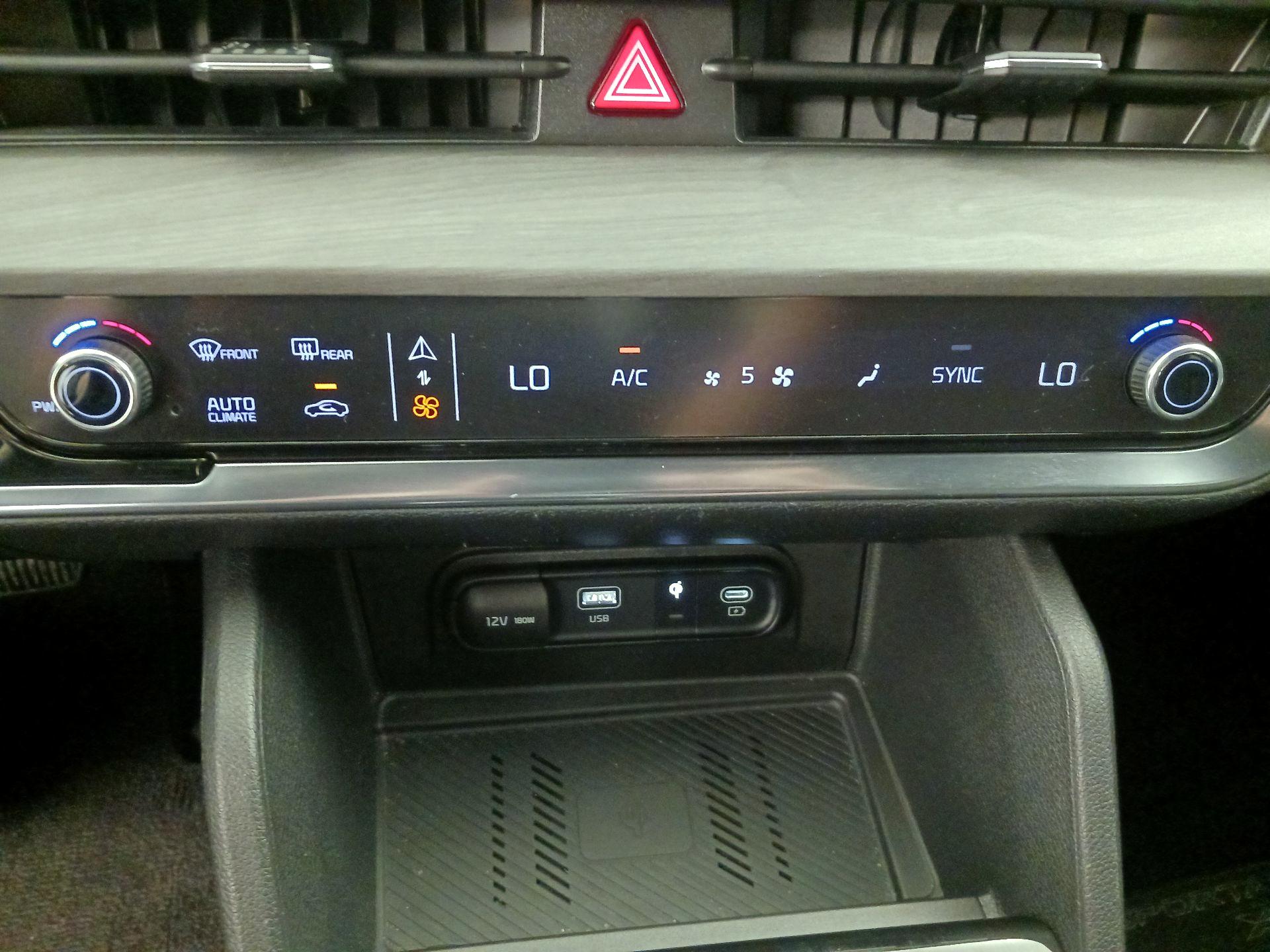 Thumbnail: 2023 Kia Sportage - 17