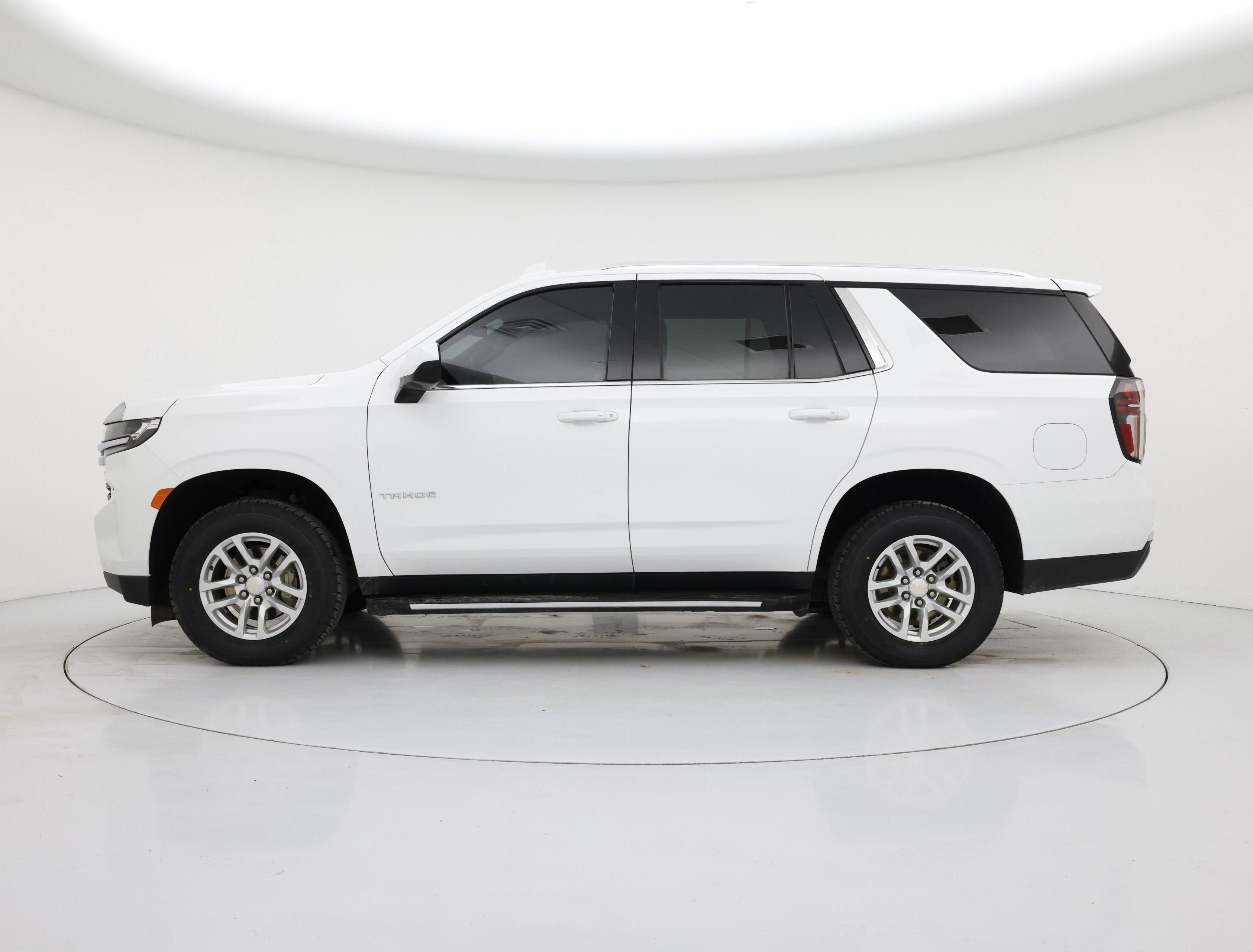 Thumbnail: 2023 Chevrolet Tahoe - 3