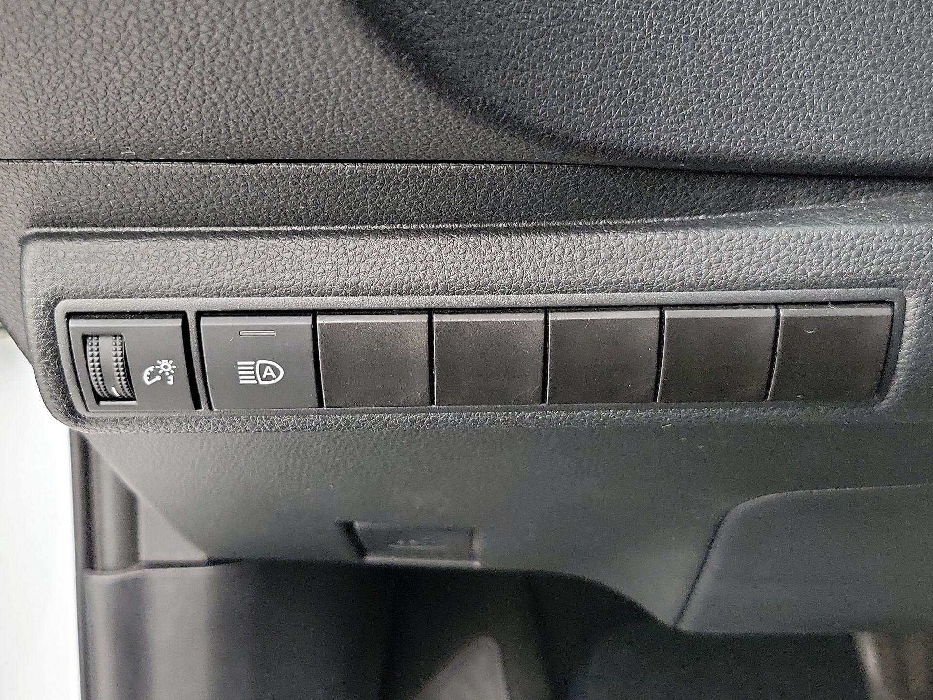 Thumbnail: 2024 Toyota Corolla - 13