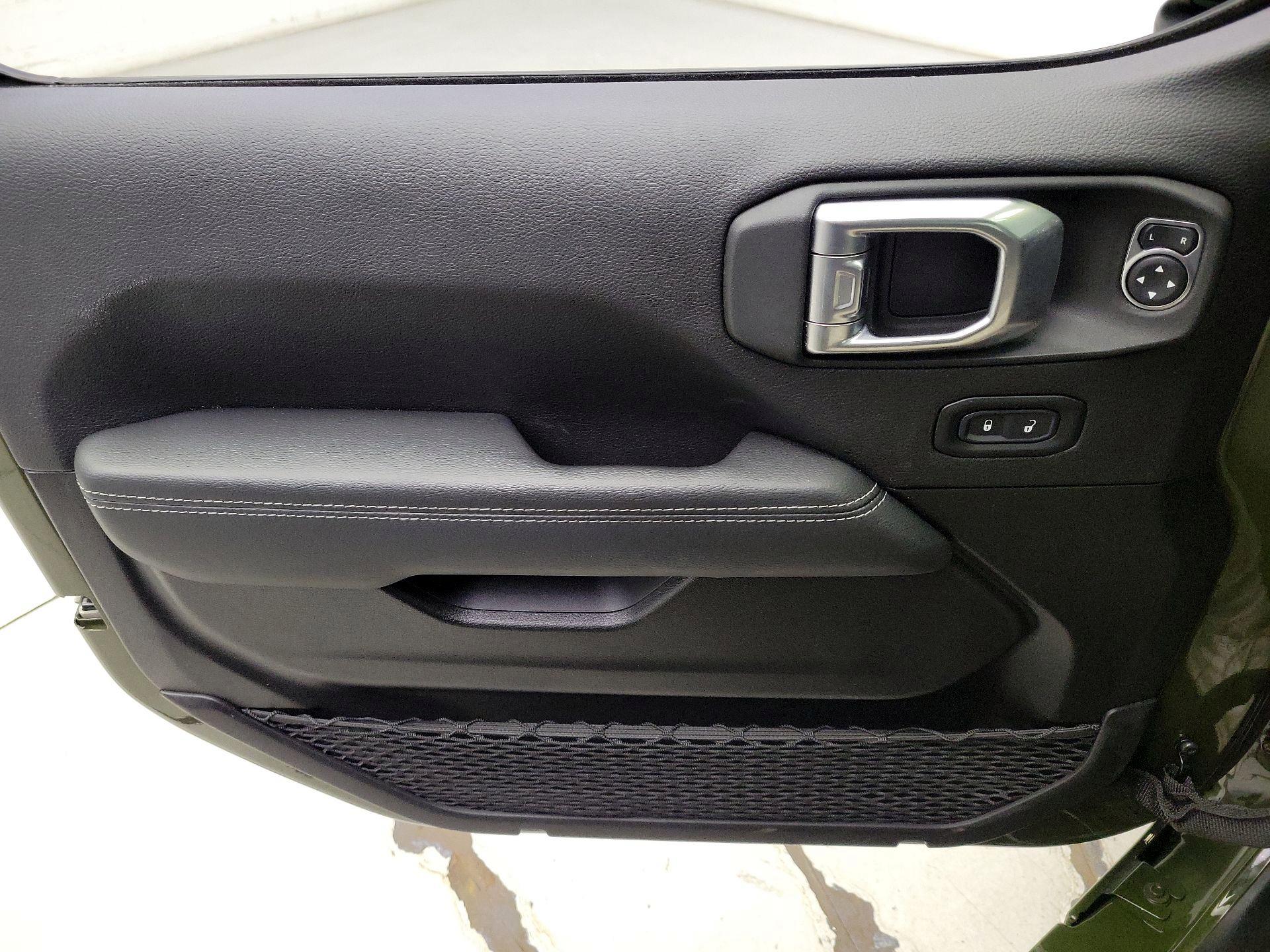 Thumbnail: 2022 Jeep Wrangler - 12