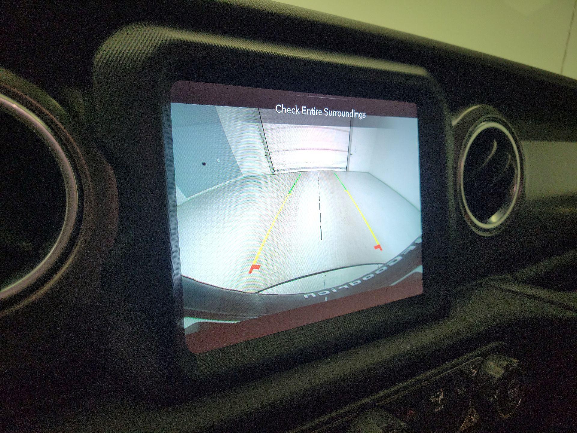 Thumbnail: 2022 Jeep Wrangler - 14