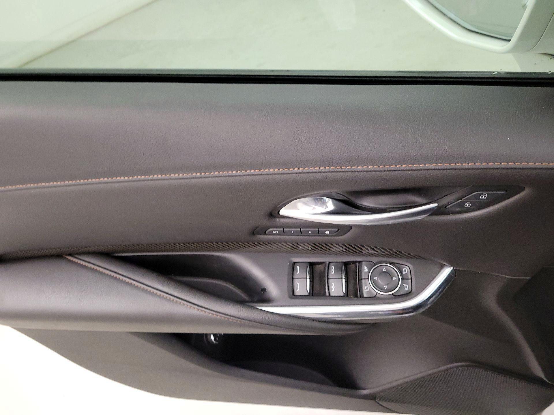 Thumbnail: 2020 Cadillac XT4 - 12