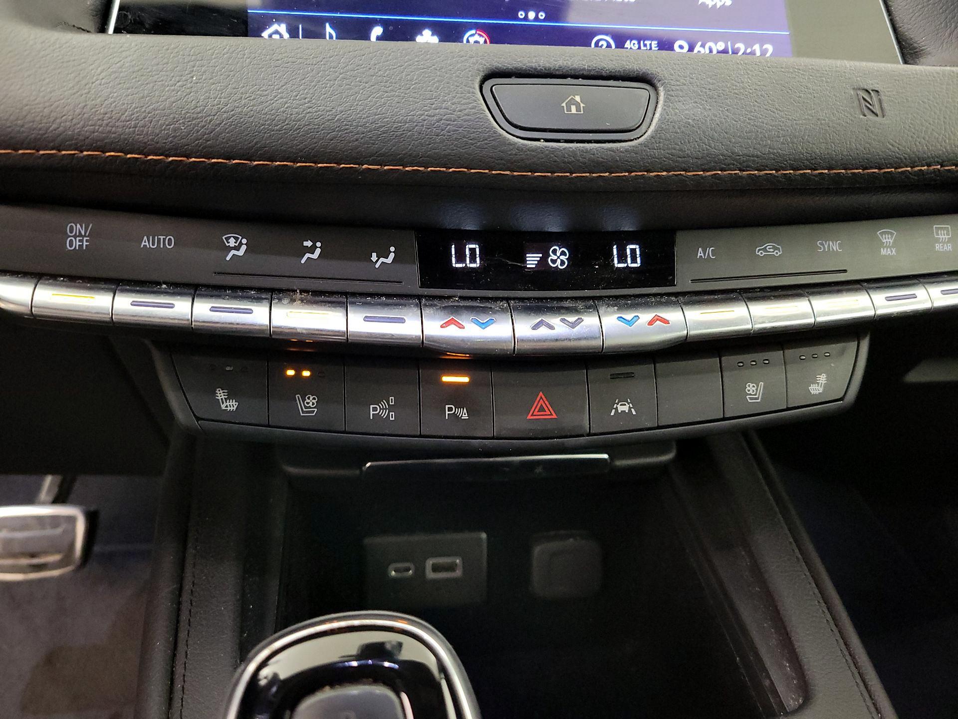 Thumbnail: 2020 Cadillac XT4 - 16