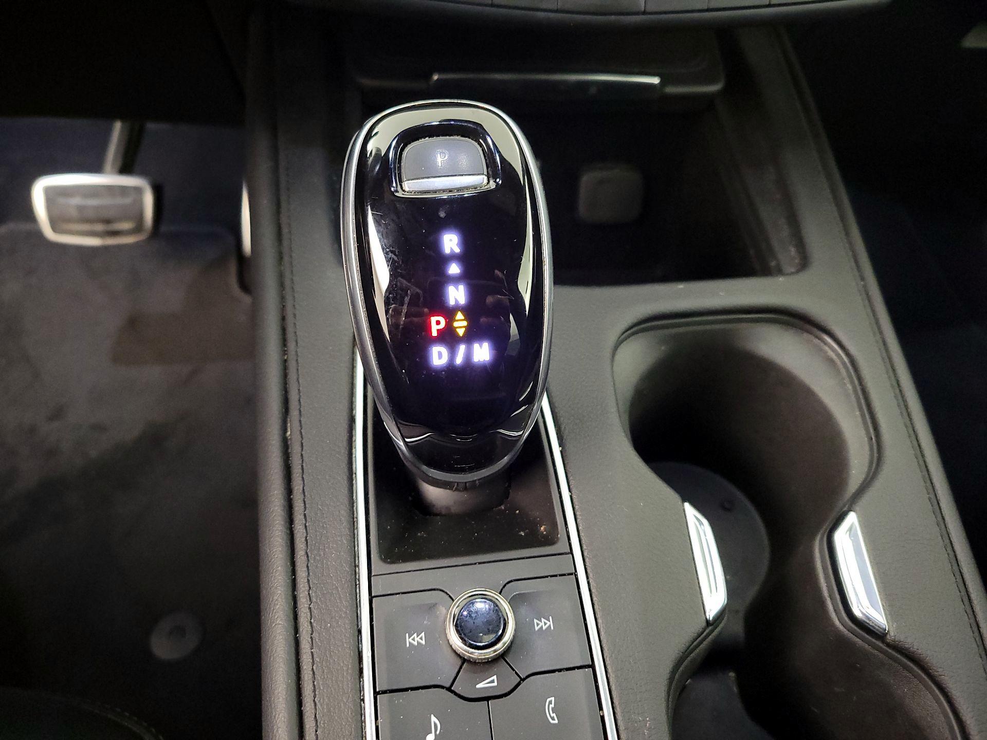 Thumbnail: 2020 Cadillac XT4 - 17