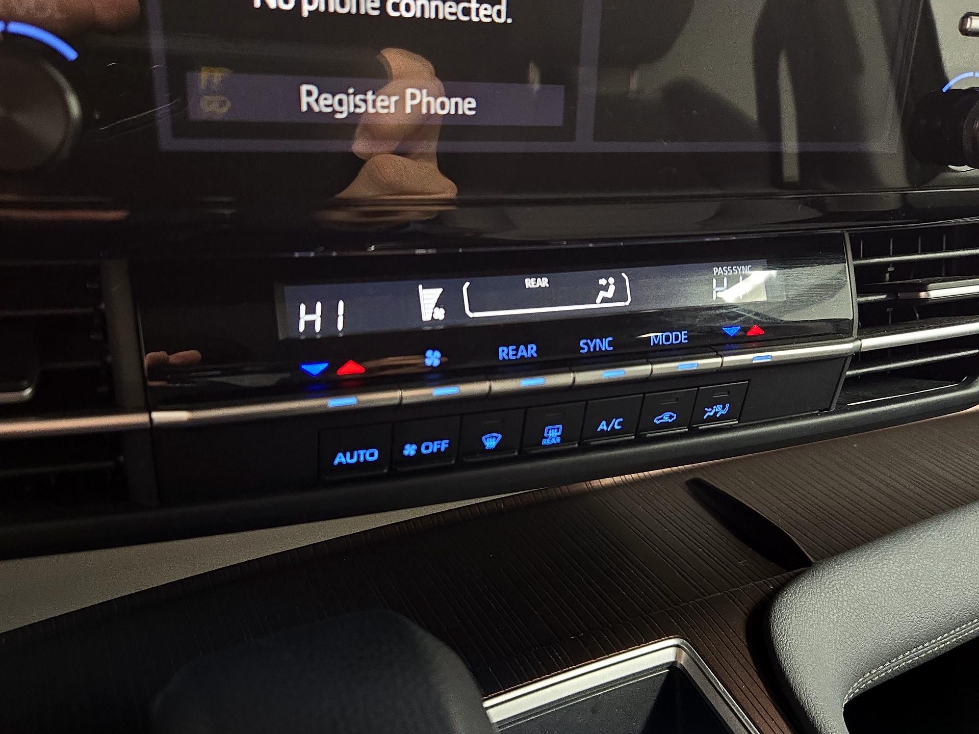 Thumbnail: 2024 Toyota Sienna - 16