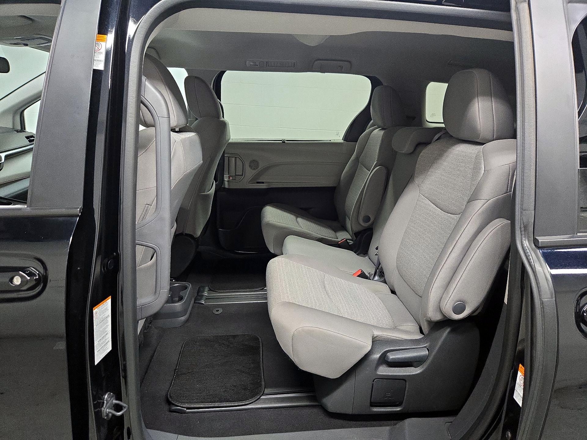 Thumbnail: 2024 Toyota Sienna - 19