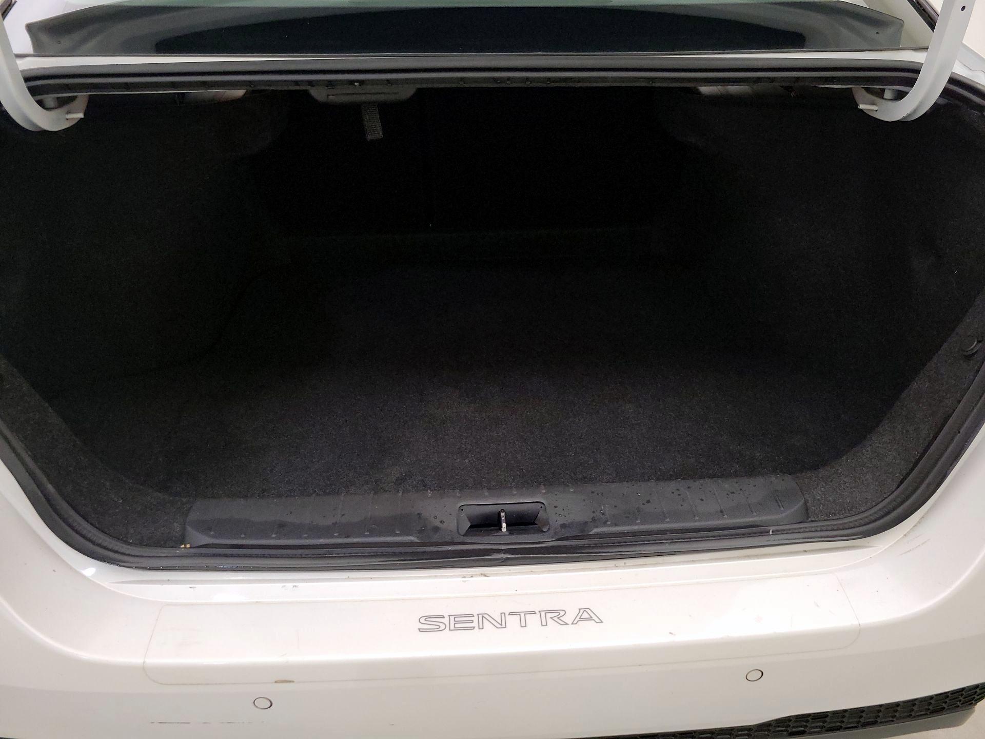 Thumbnail: 2020 Nissan Sentra - 20