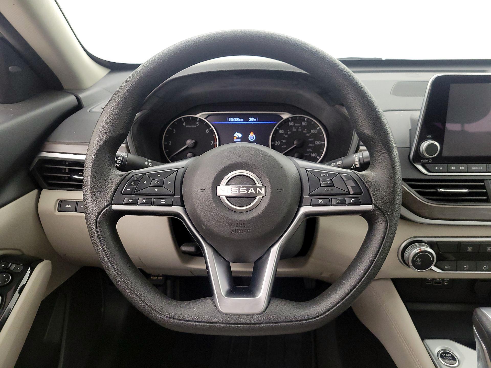 Thumbnail: 2023 Nissan Altima - 10