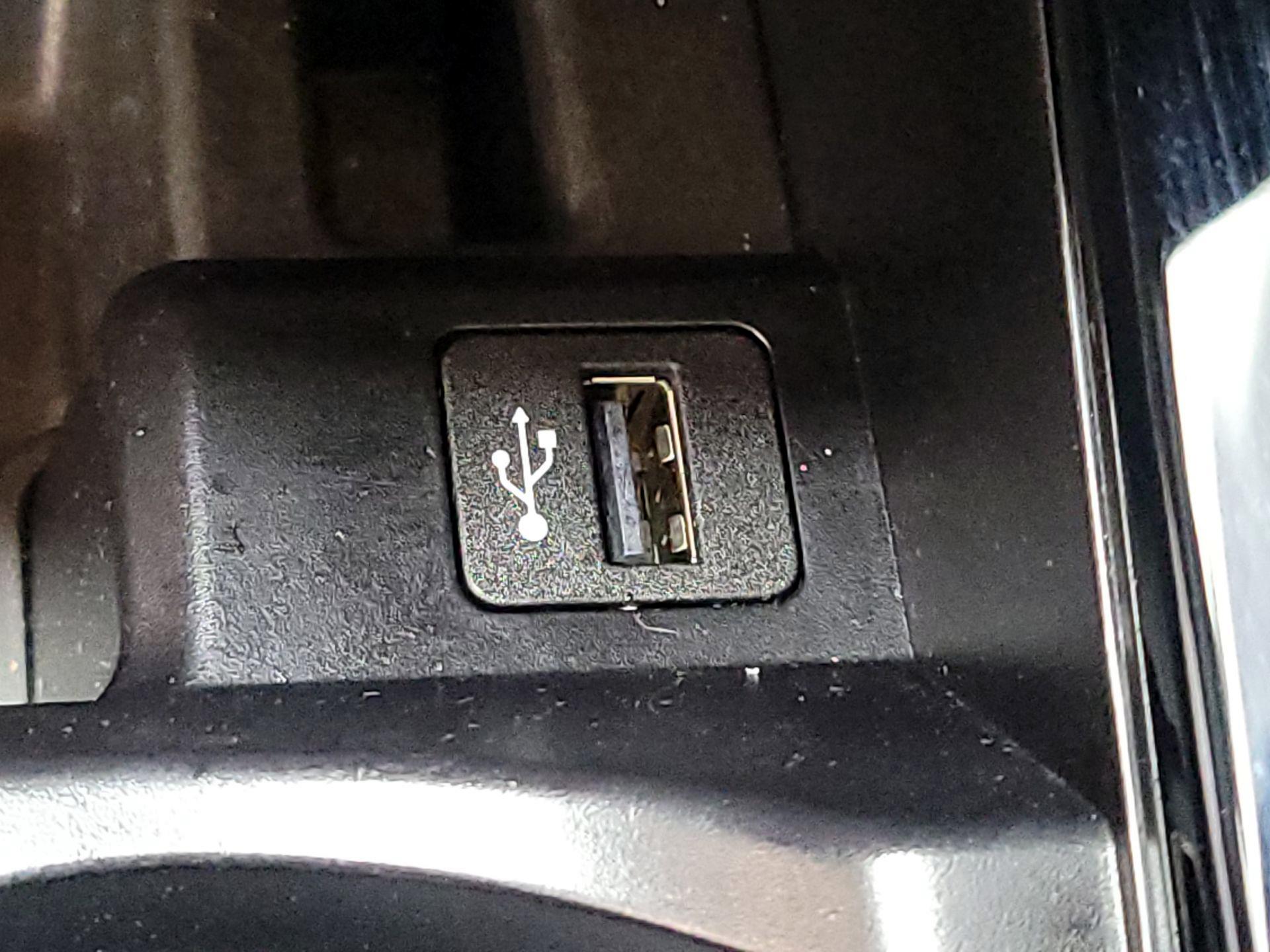 Thumbnail: 2023 BMW X3 - 19