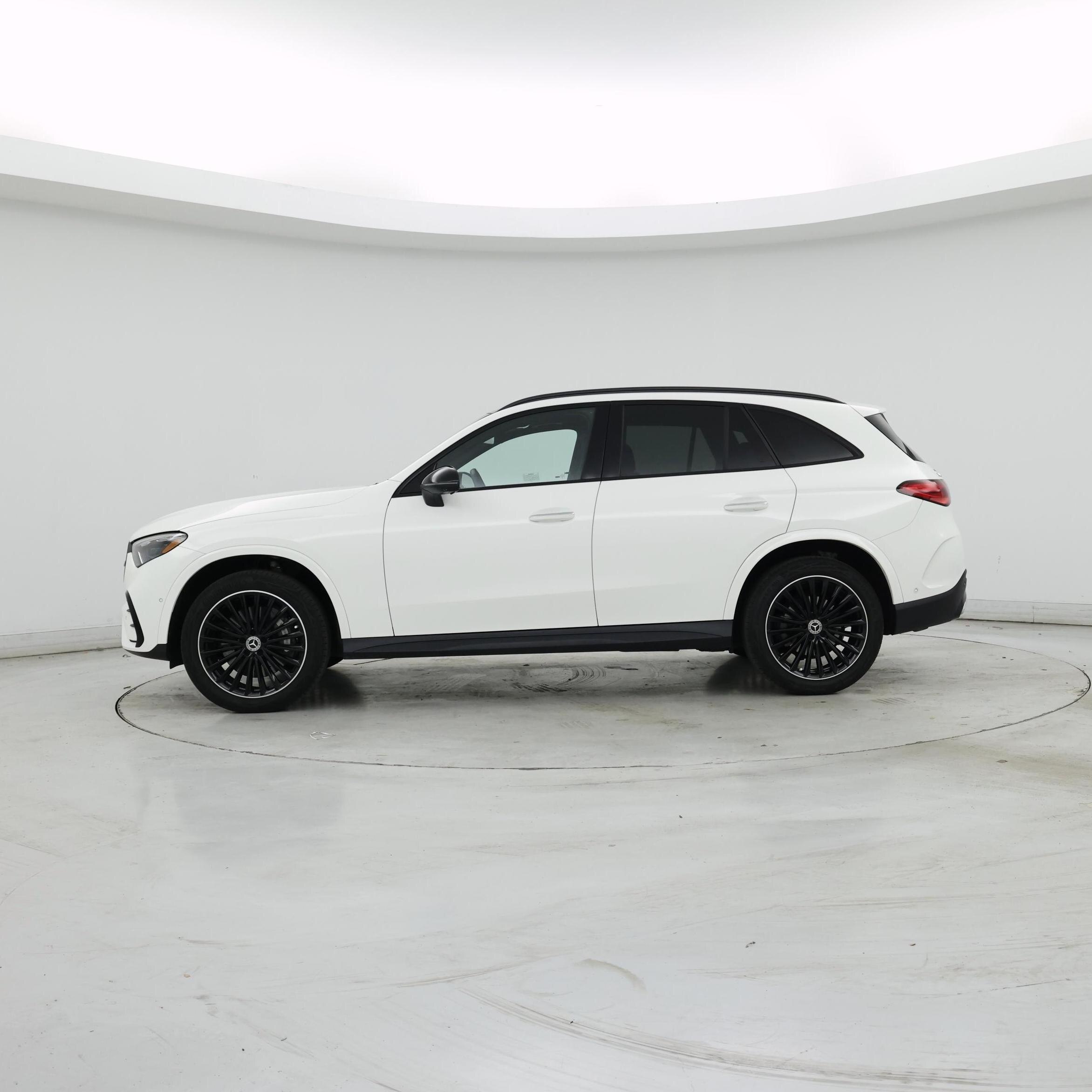 Thumbnail: 2024 Mercedes-Benz GLC - 3