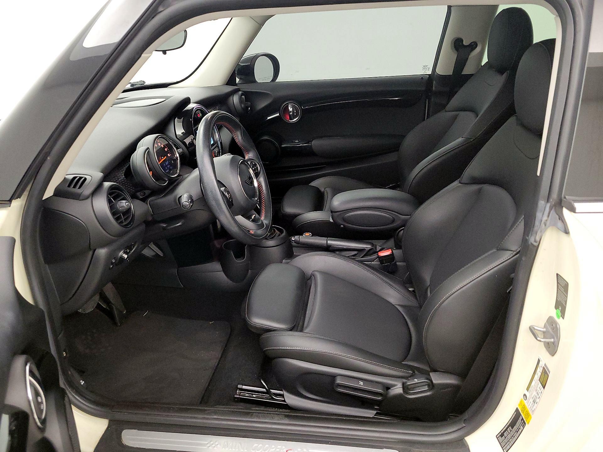 Thumbnail: 2020 MINI Cooper Hardtop - 11