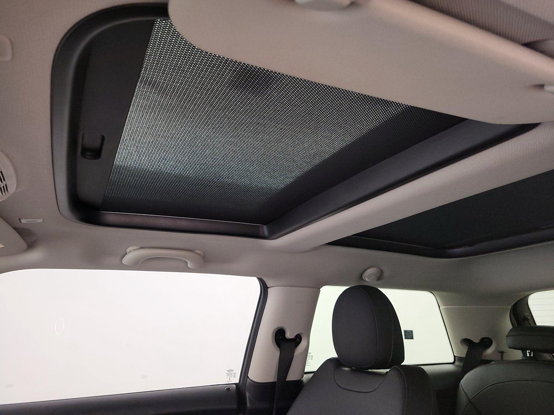 Thumbnail: 2020 MINI Cooper Hardtop - 19