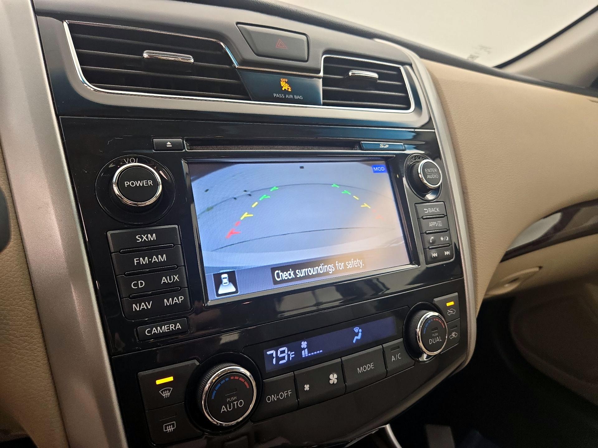 Thumbnail: 2015 Nissan Altima - 15