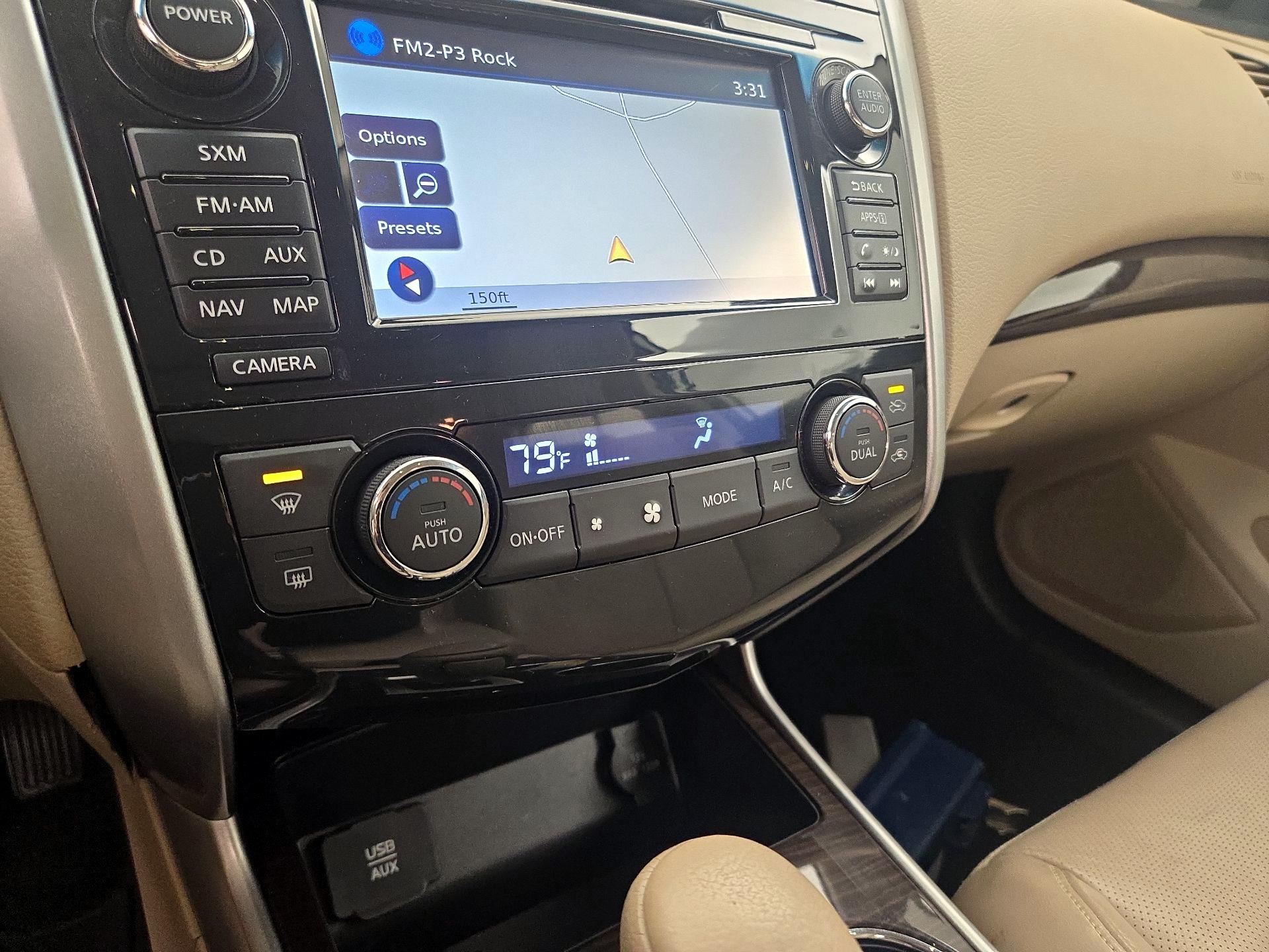 Thumbnail: 2015 Nissan Altima - 17