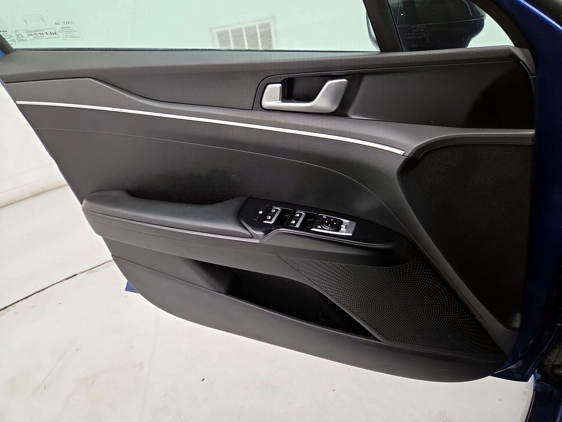 Thumbnail: 2022 Kia K5 - 12