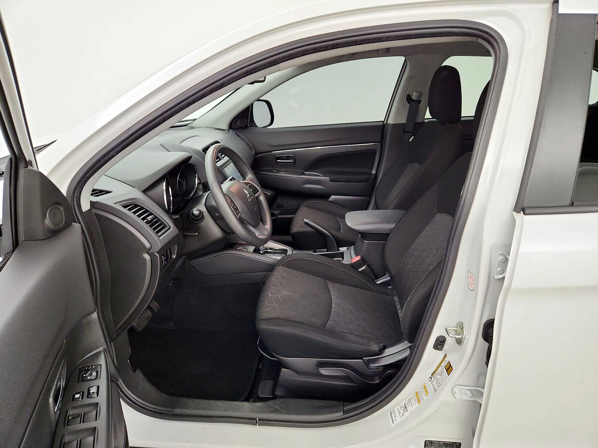 Thumbnail: 2021 Mitsubishi Outlander Sport - 11