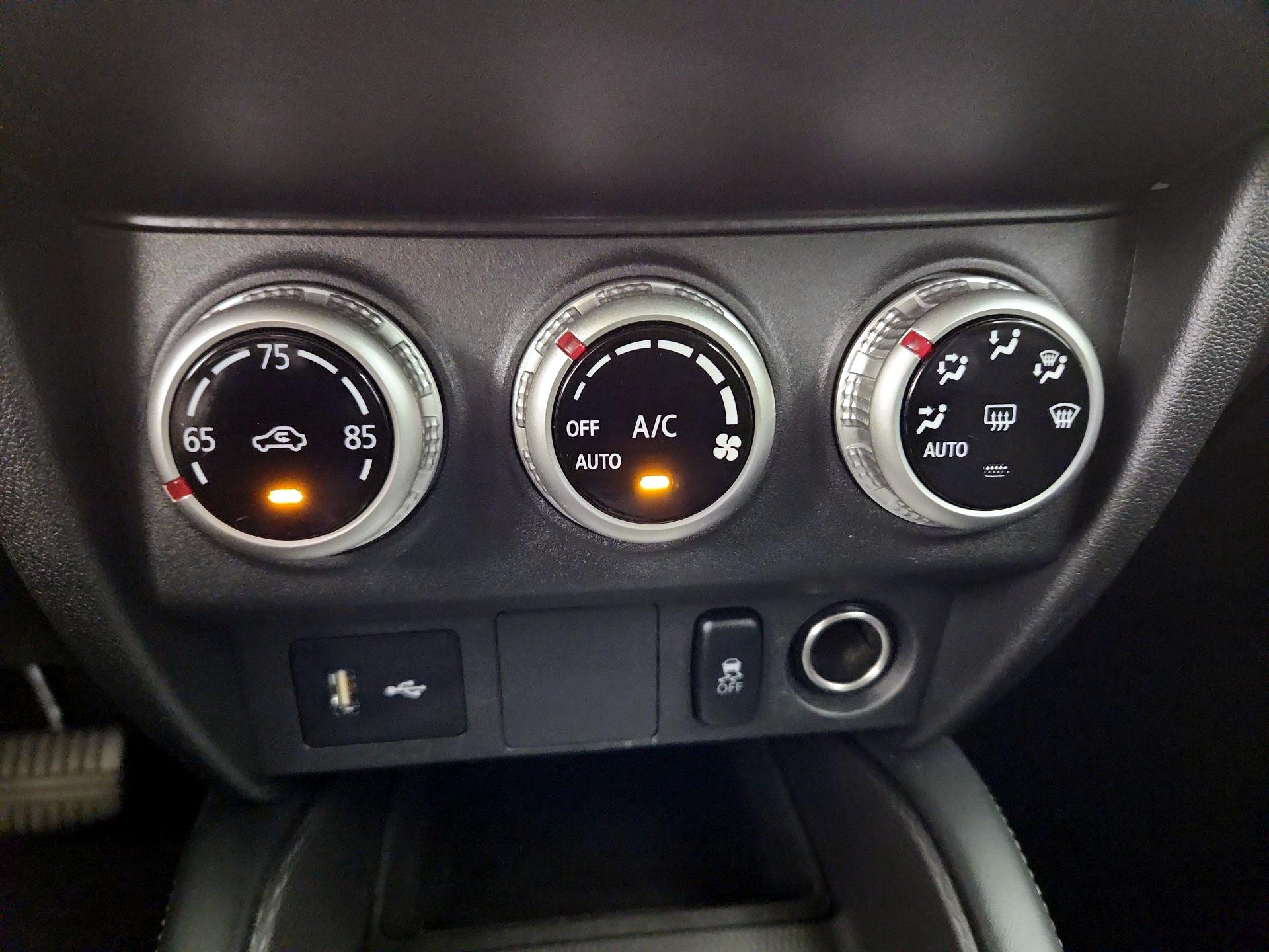 Thumbnail: 2021 Mitsubishi Outlander Sport - 16