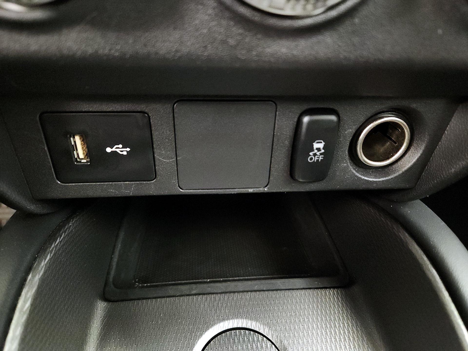 Thumbnail: 2021 Mitsubishi Outlander Sport - 18