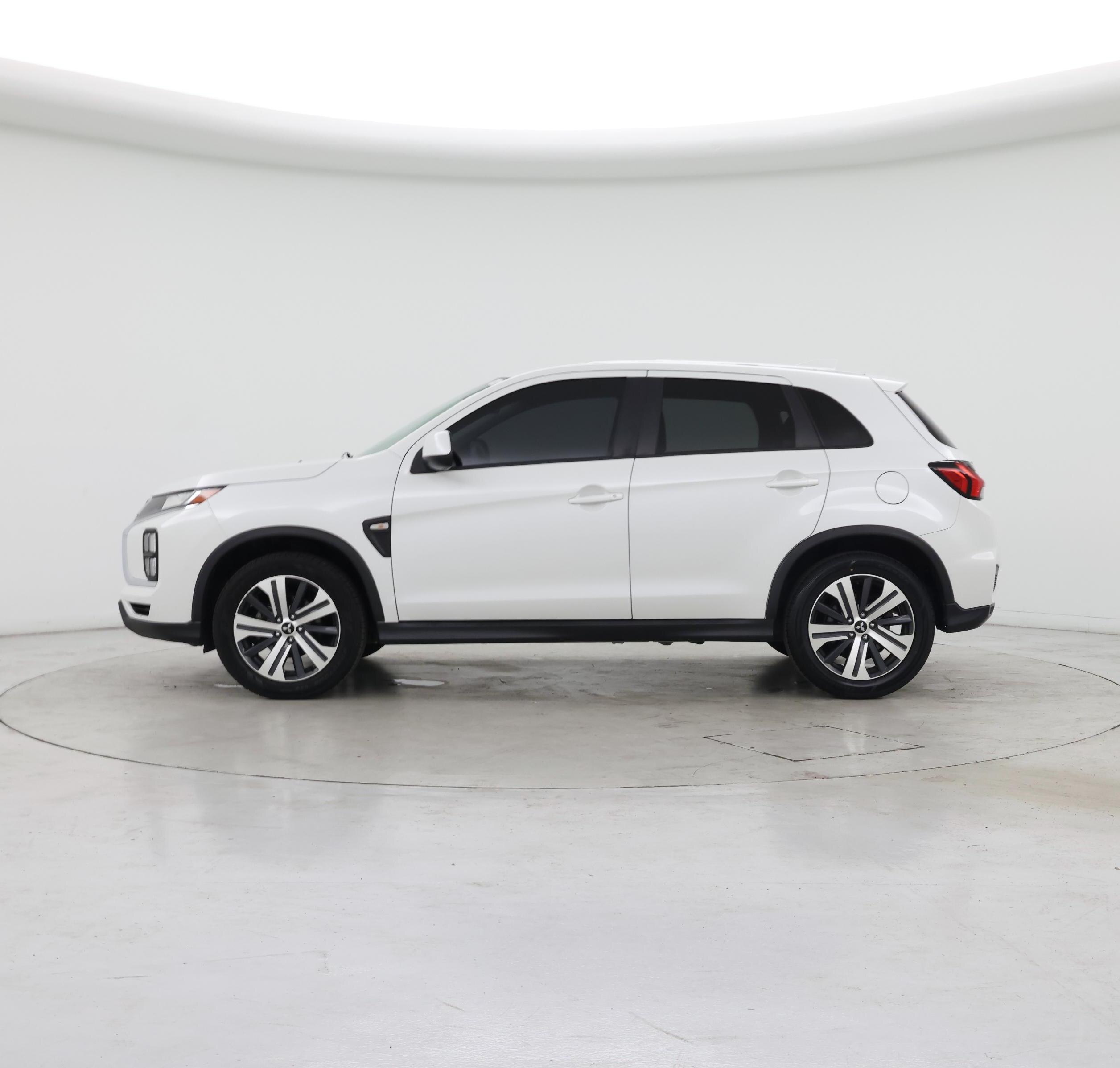 Thumbnail: 2021 Mitsubishi Outlander Sport - 3