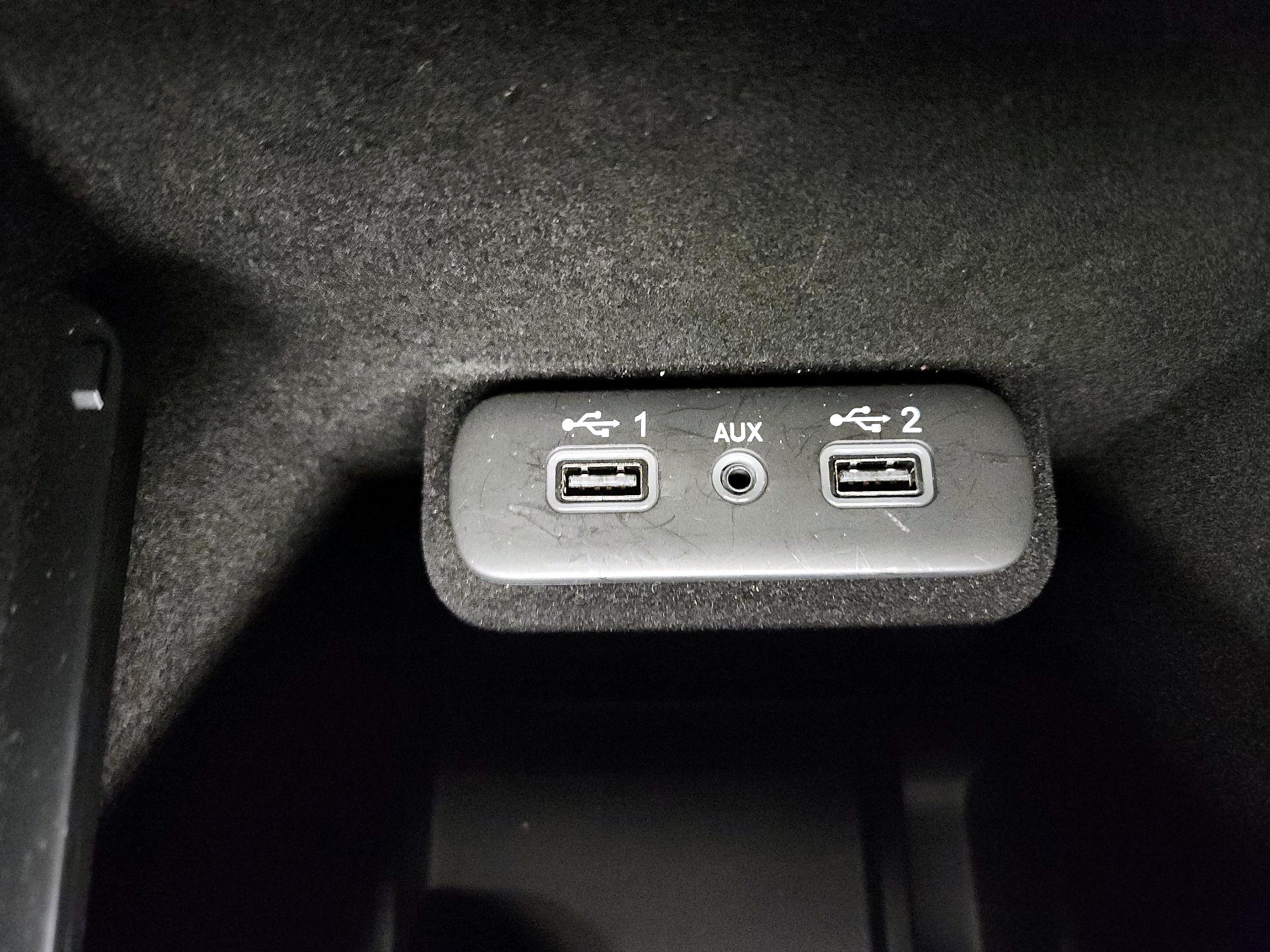 Thumbnail: 2021 Dodge Charger - 18