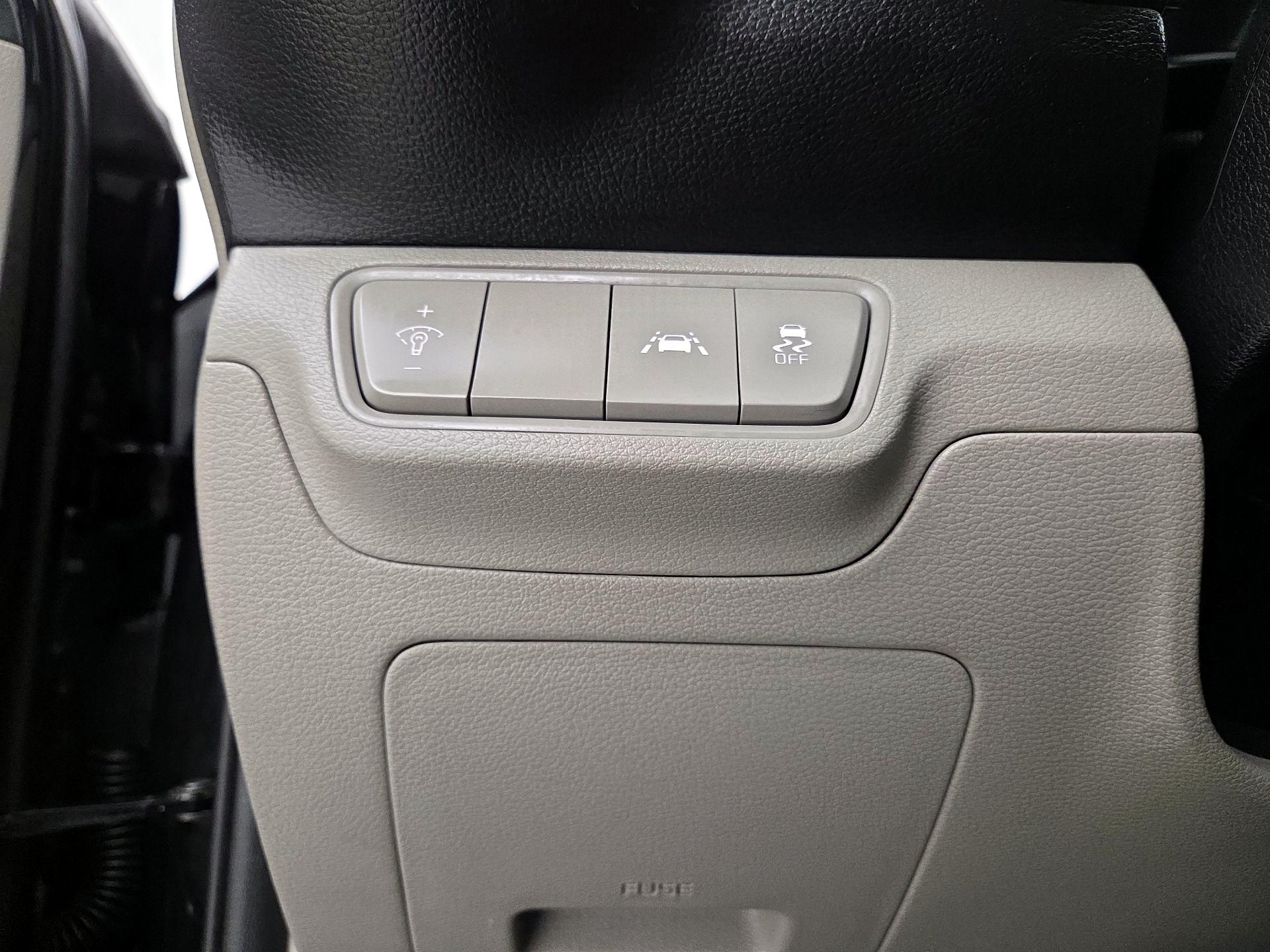 Thumbnail: 2020 Kia Forte - 13