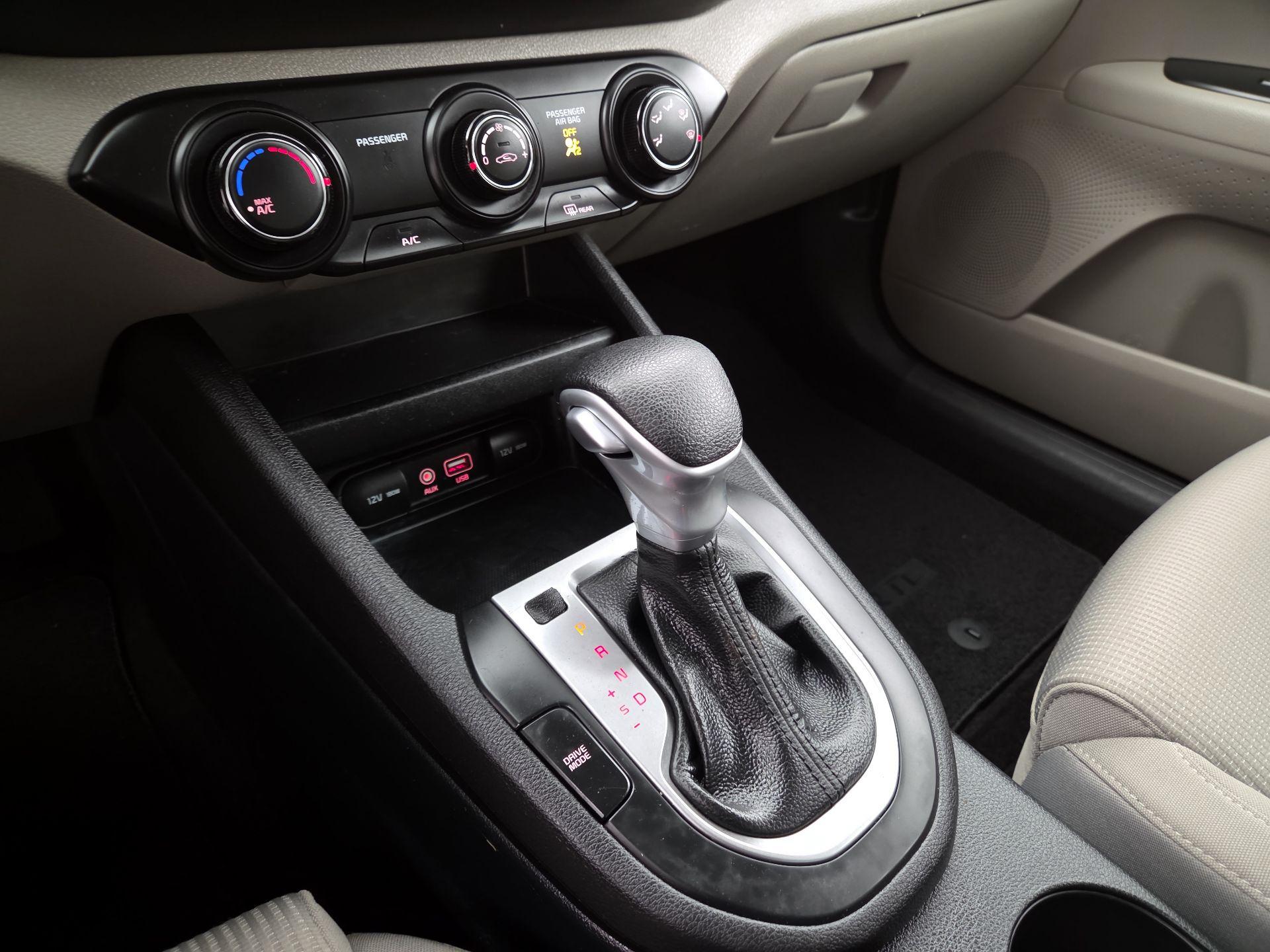 Thumbnail: 2020 Kia Forte - 17