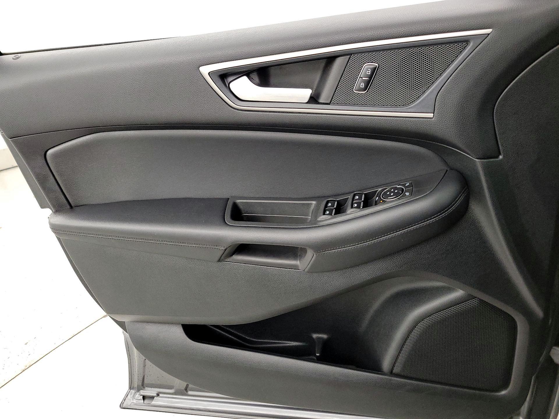 Thumbnail: 2023 Ford Edge - 12