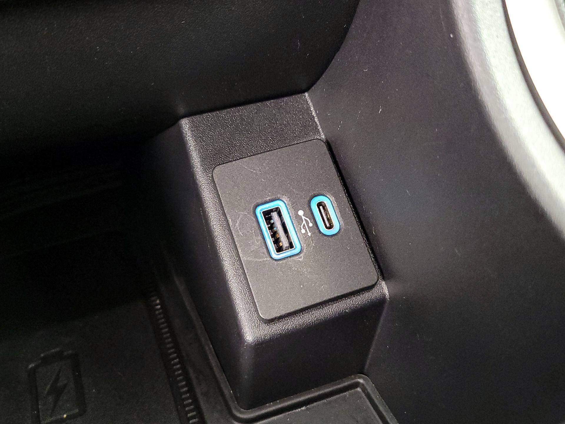 Thumbnail: 2023 Ford Edge - 18