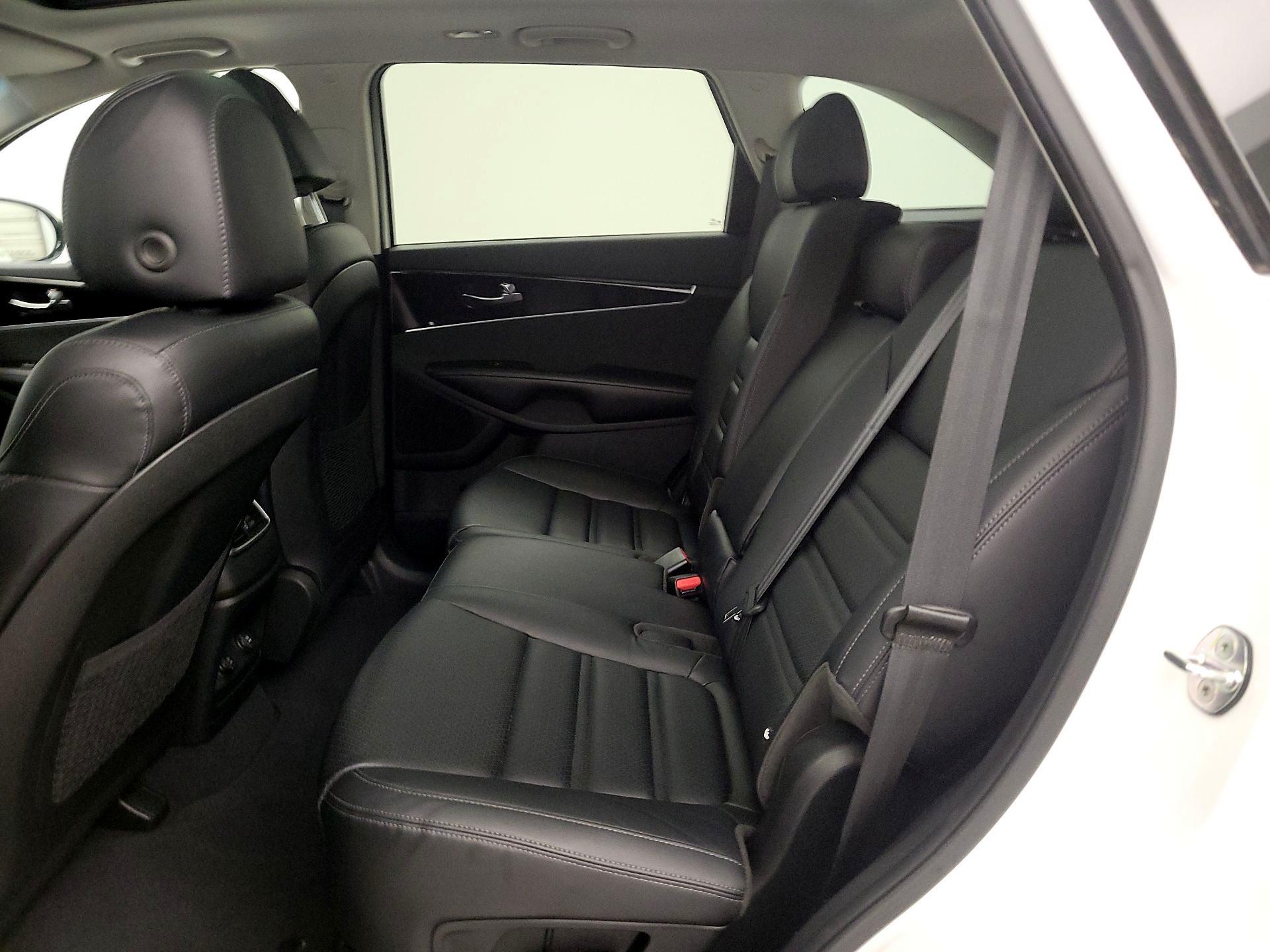 Thumbnail: 2020 Kia Sorento - 20