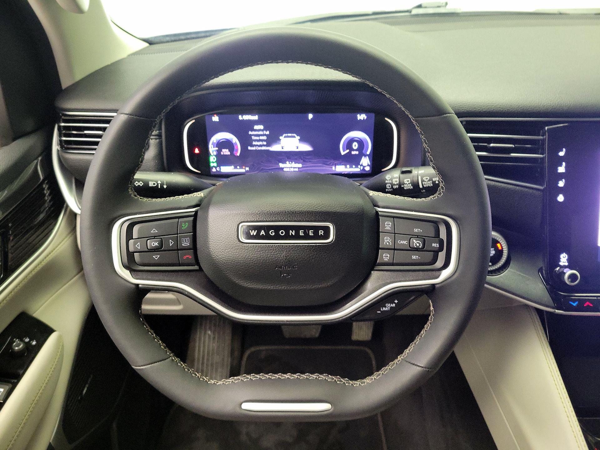 Thumbnail: 2023 Jeep Wagoneer - 10