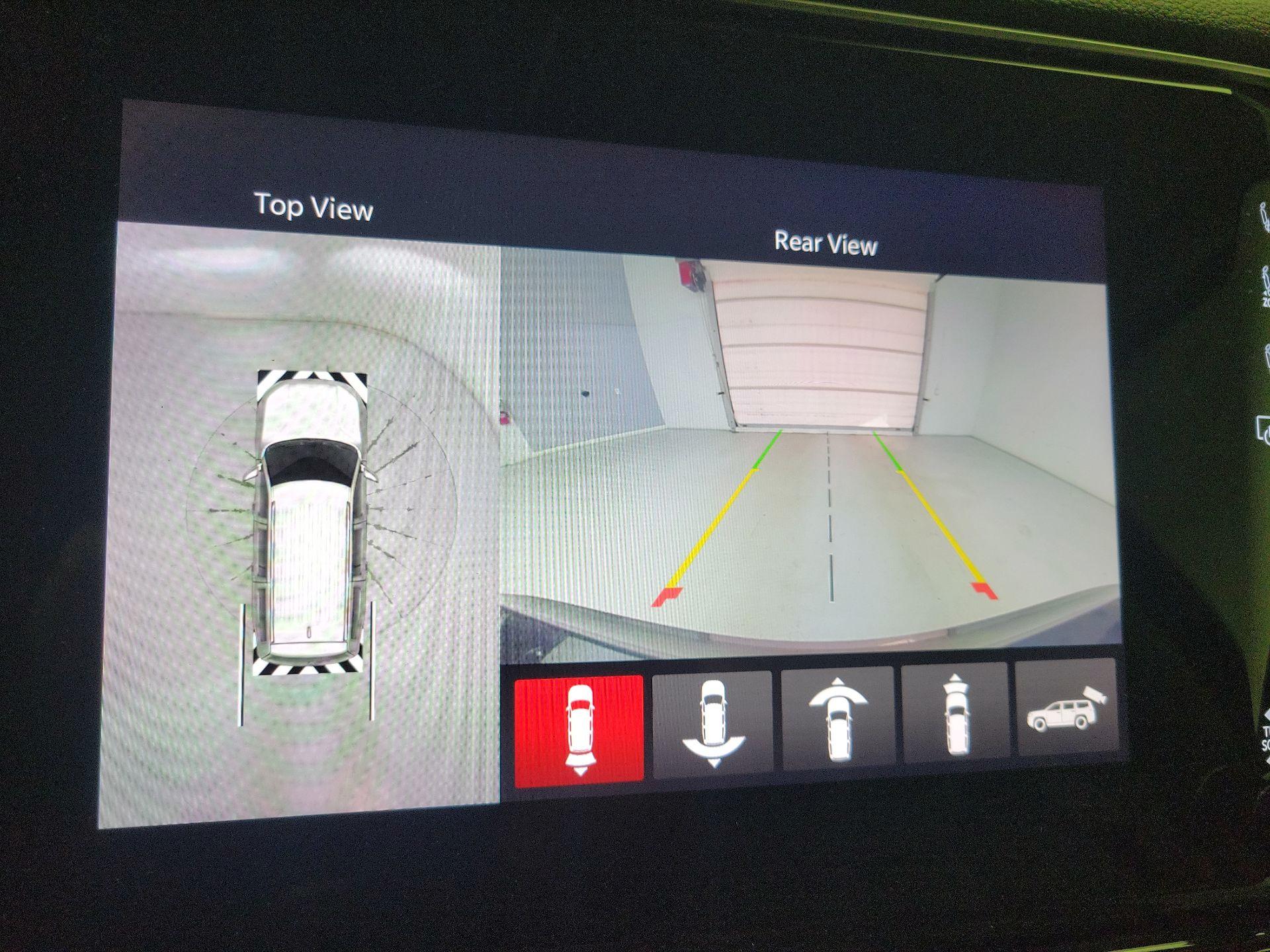 Thumbnail: 2023 Jeep Wagoneer - 13