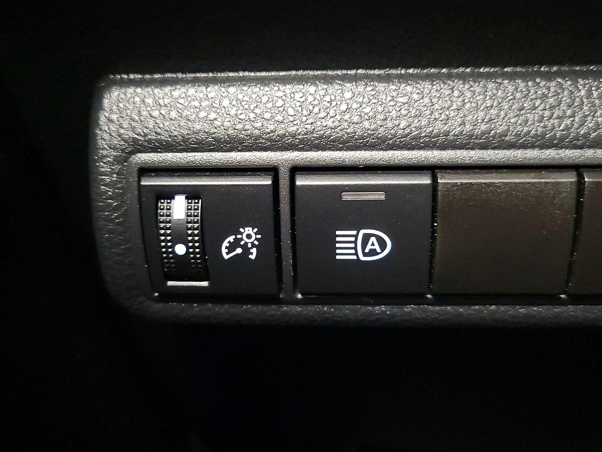 Thumbnail: 2024 Toyota Corolla - 13