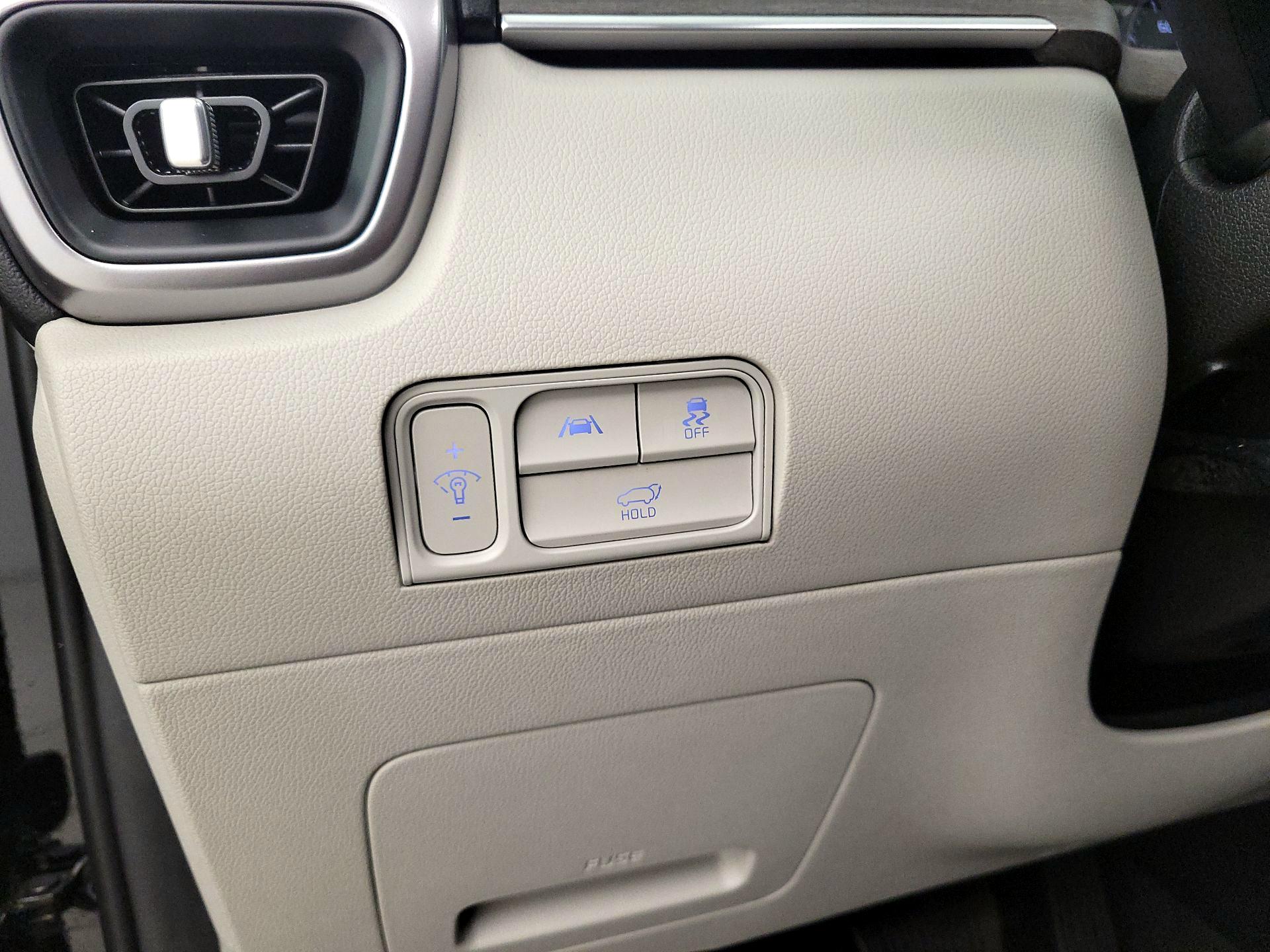 Thumbnail: 2022 Kia Sorento - 13