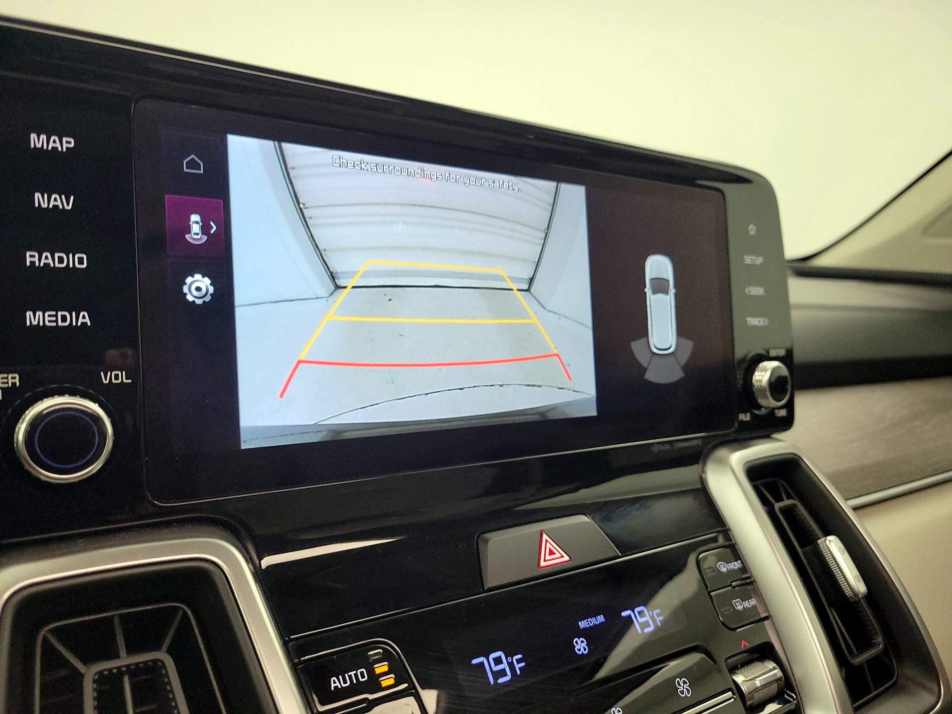 Thumbnail: 2022 Kia Sorento - 14