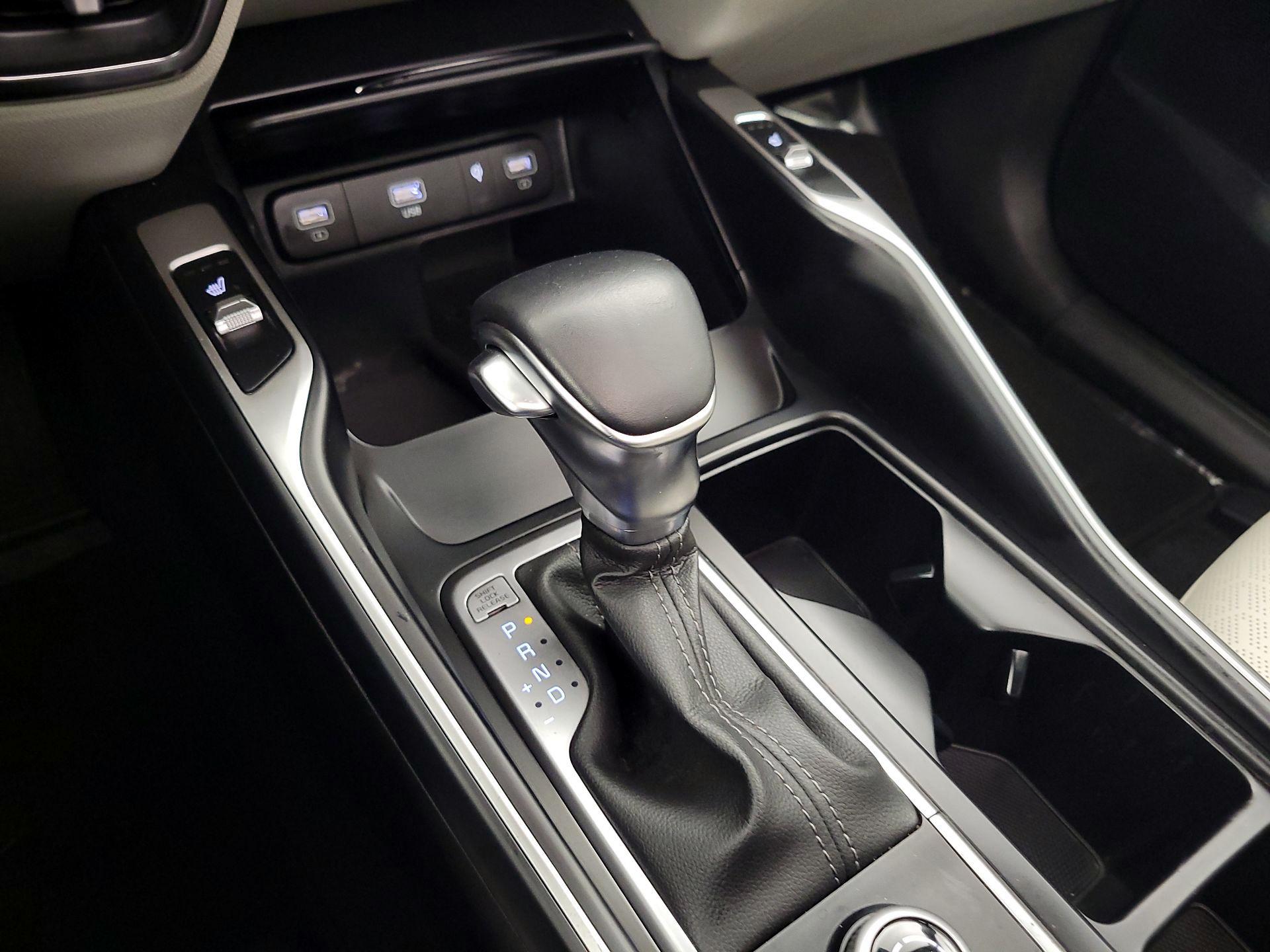 Thumbnail: 2022 Kia Sorento - 17