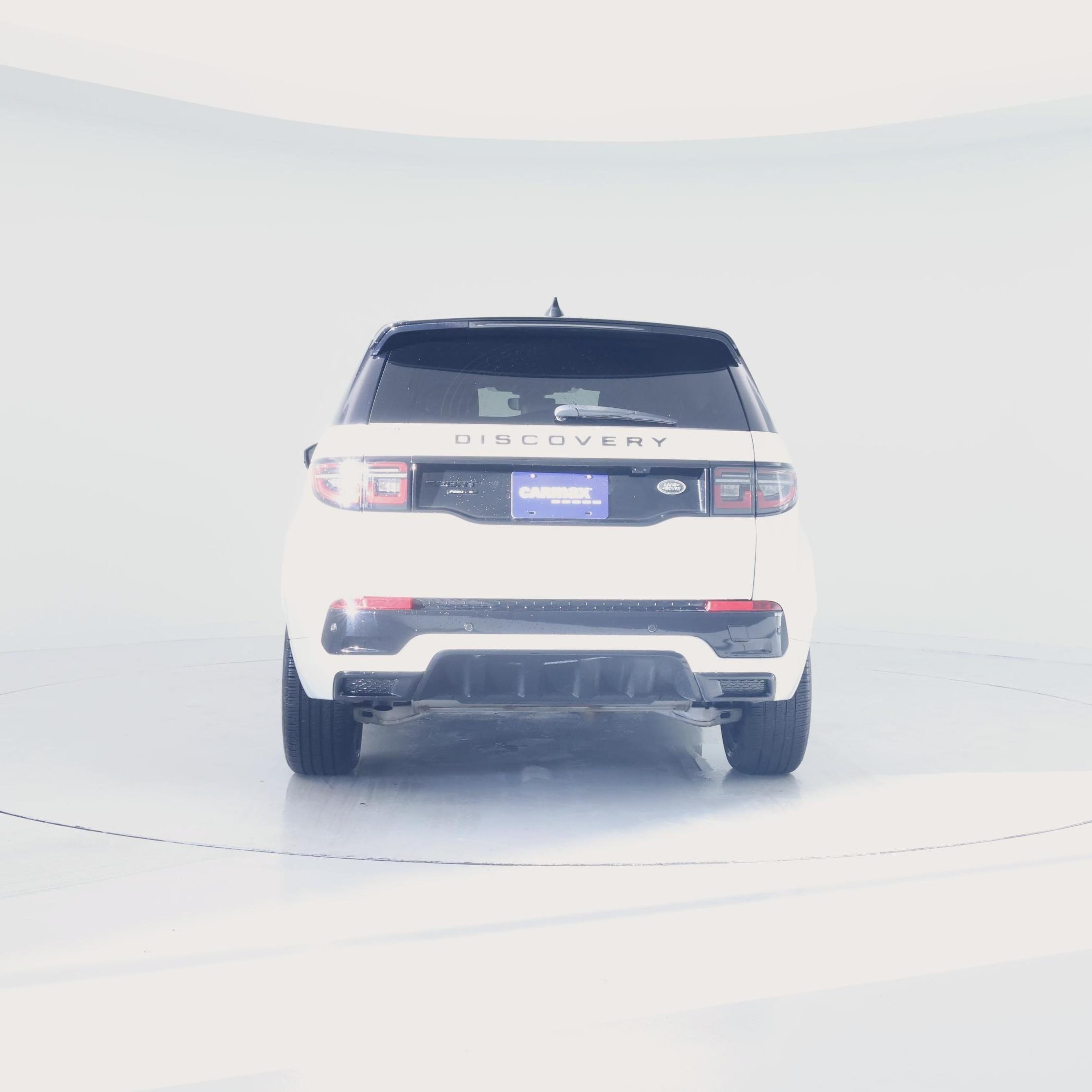 Thumbnail: 2020 Land Rover Discovery Sport - 6