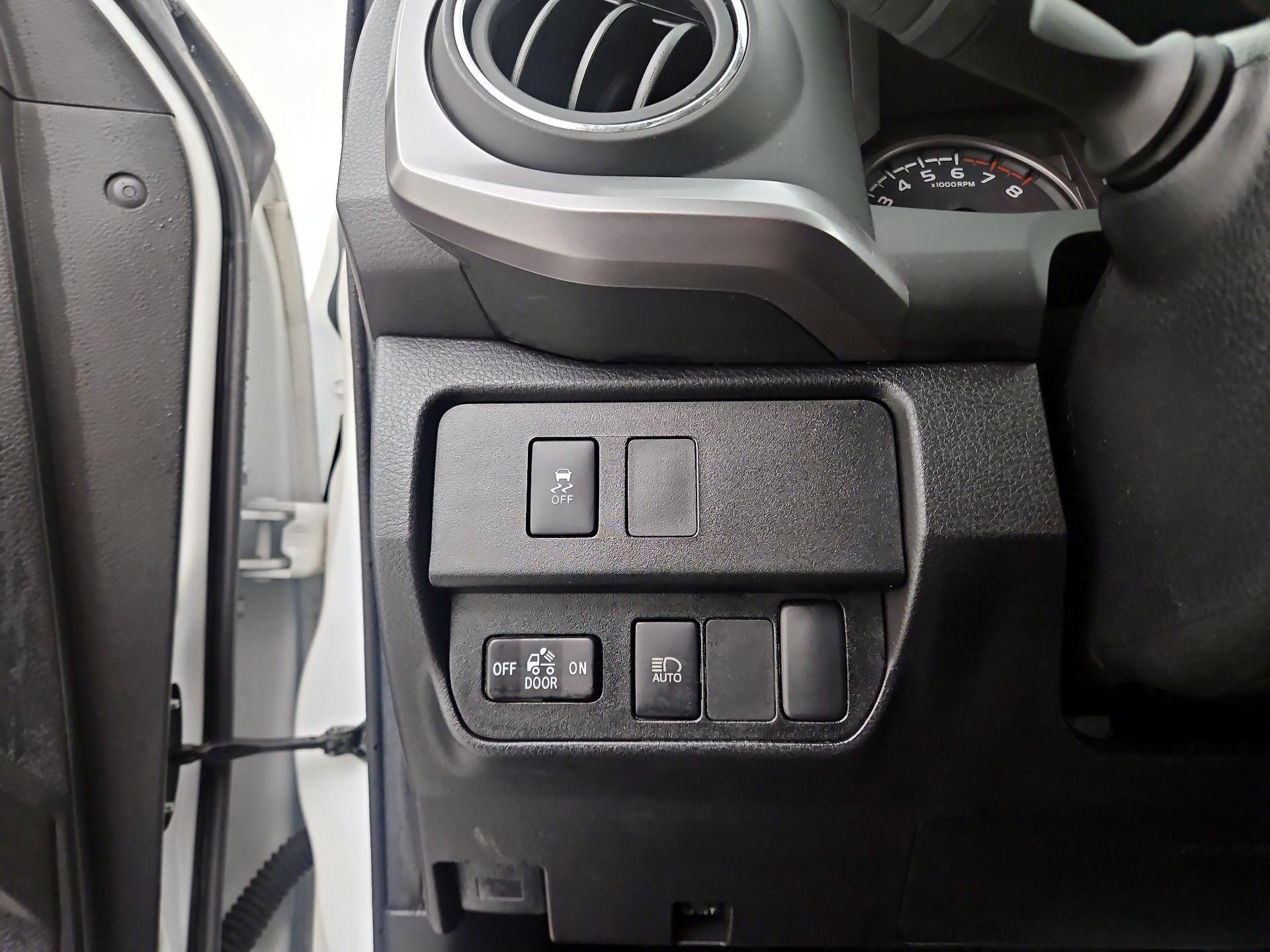 Thumbnail: 2023 Toyota Tacoma - 13