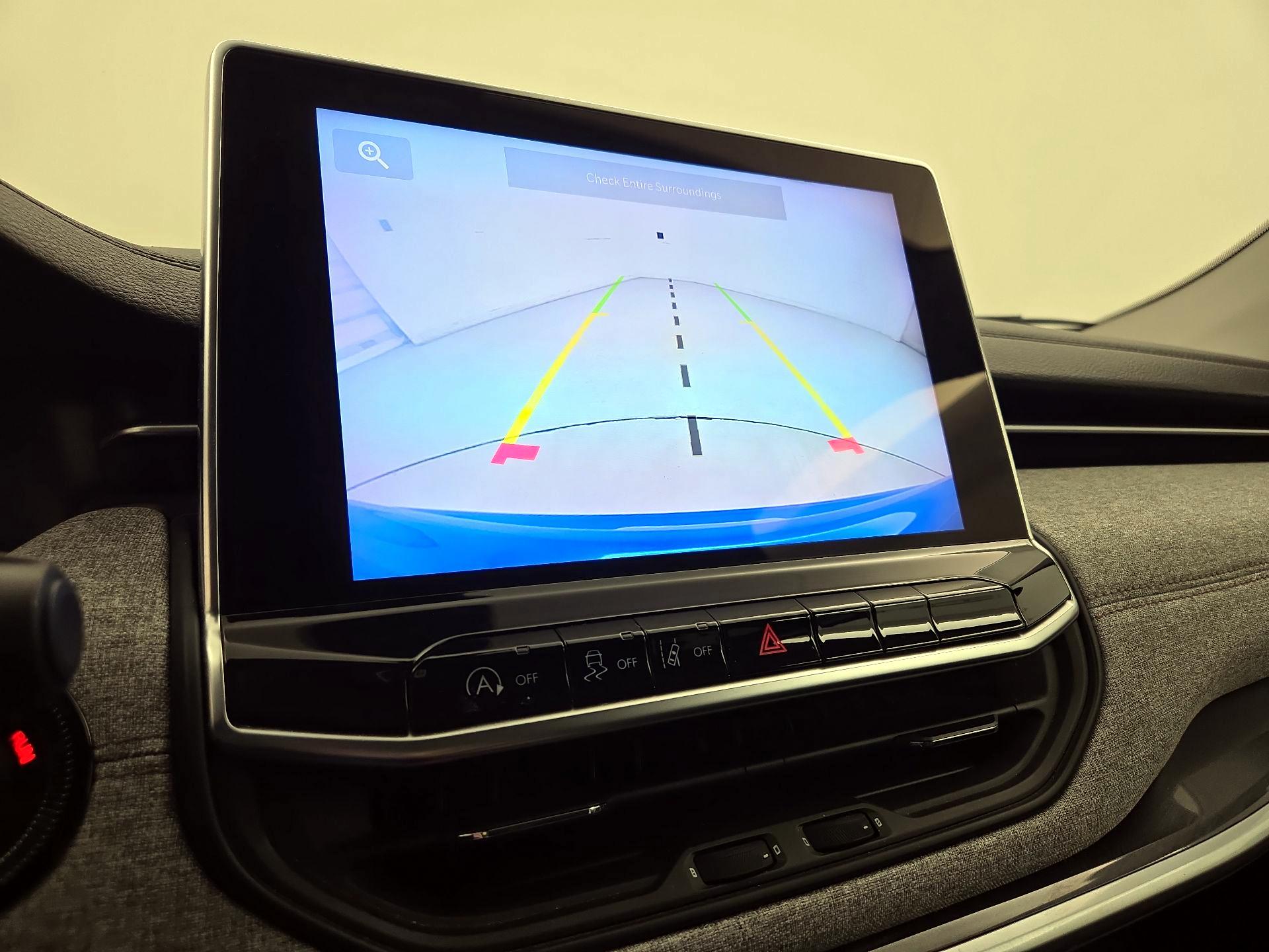 Thumbnail: 2022 Jeep Compass - 14