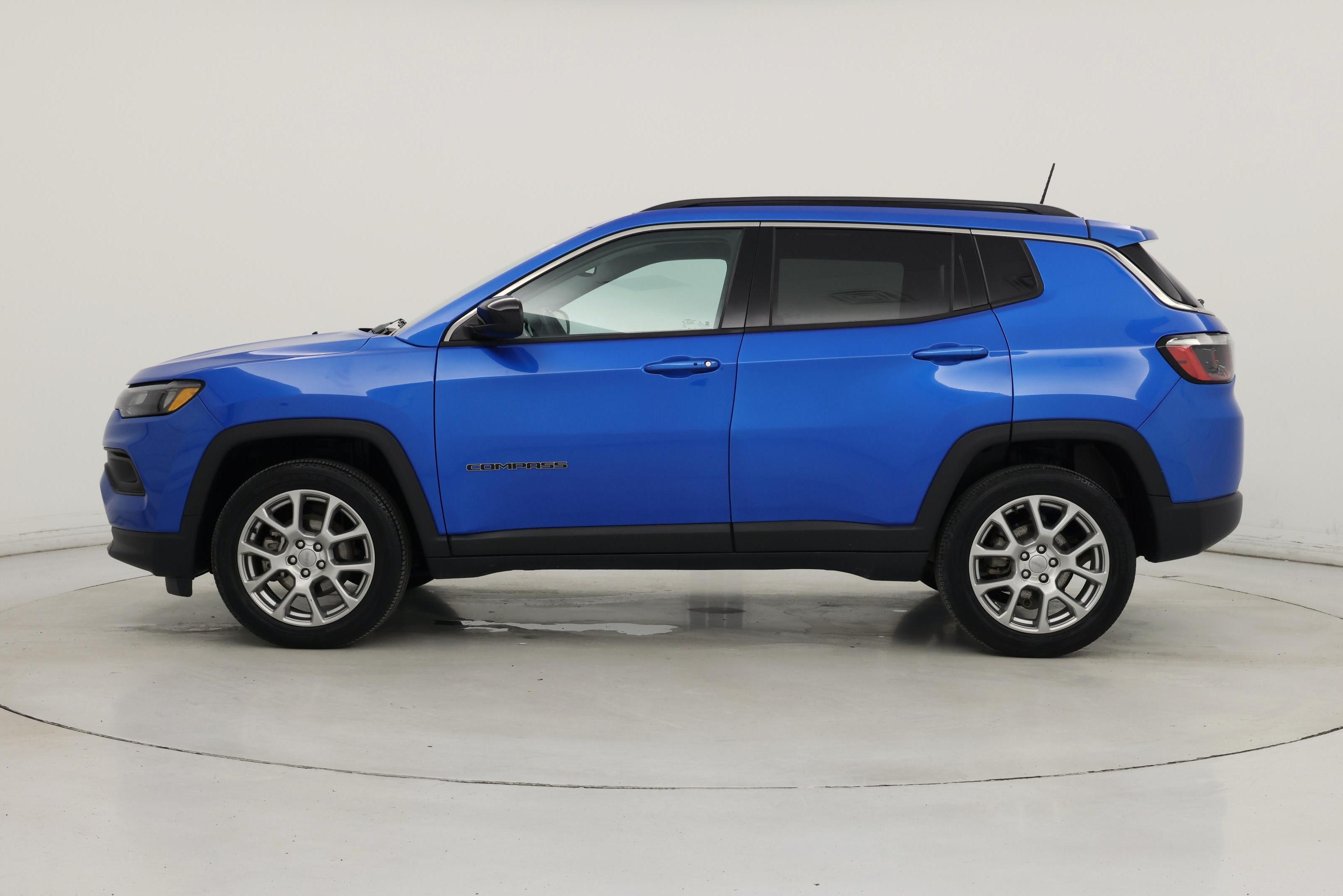 Thumbnail: 2022 Jeep Compass - 3