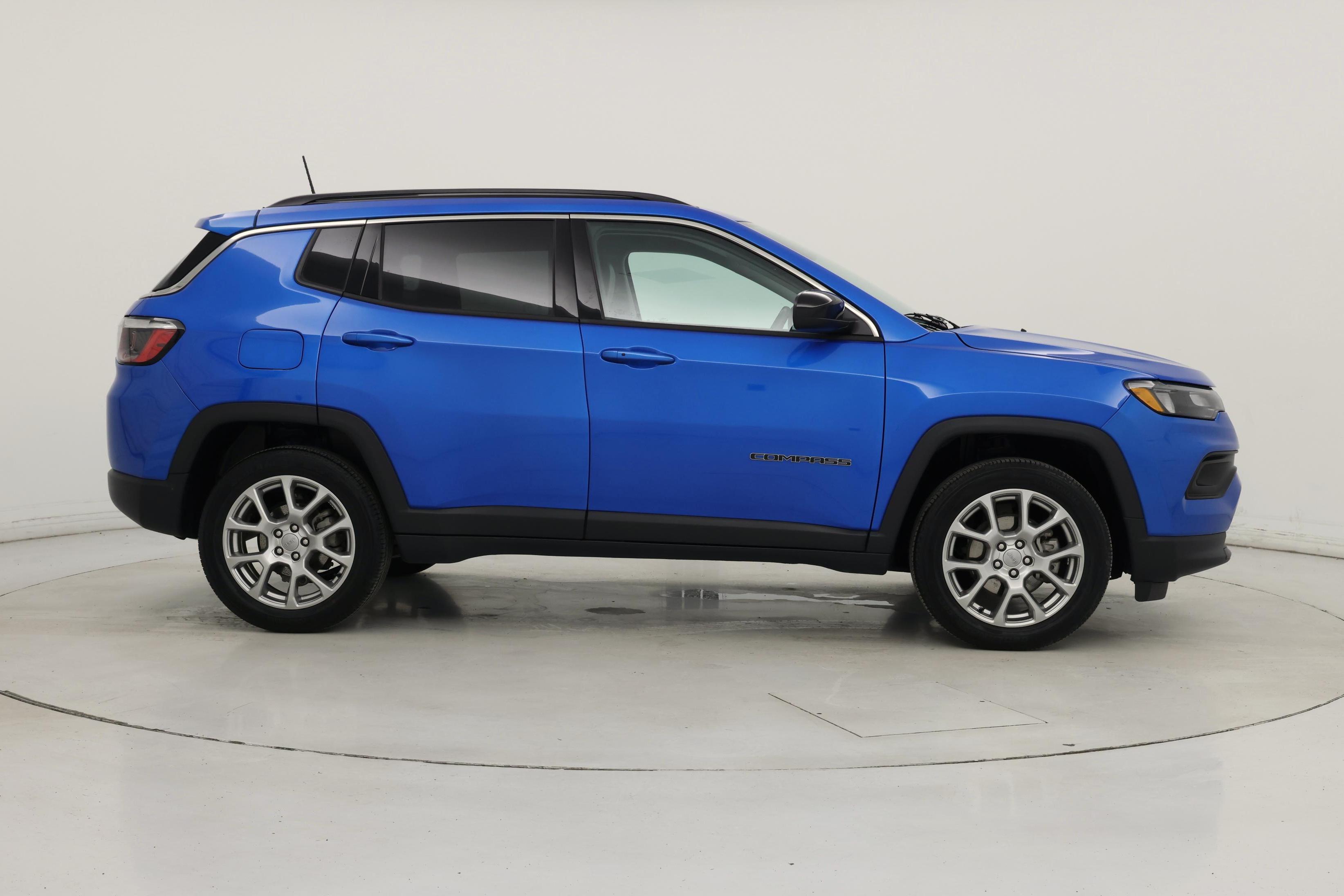 Thumbnail: 2022 Jeep Compass - 7
