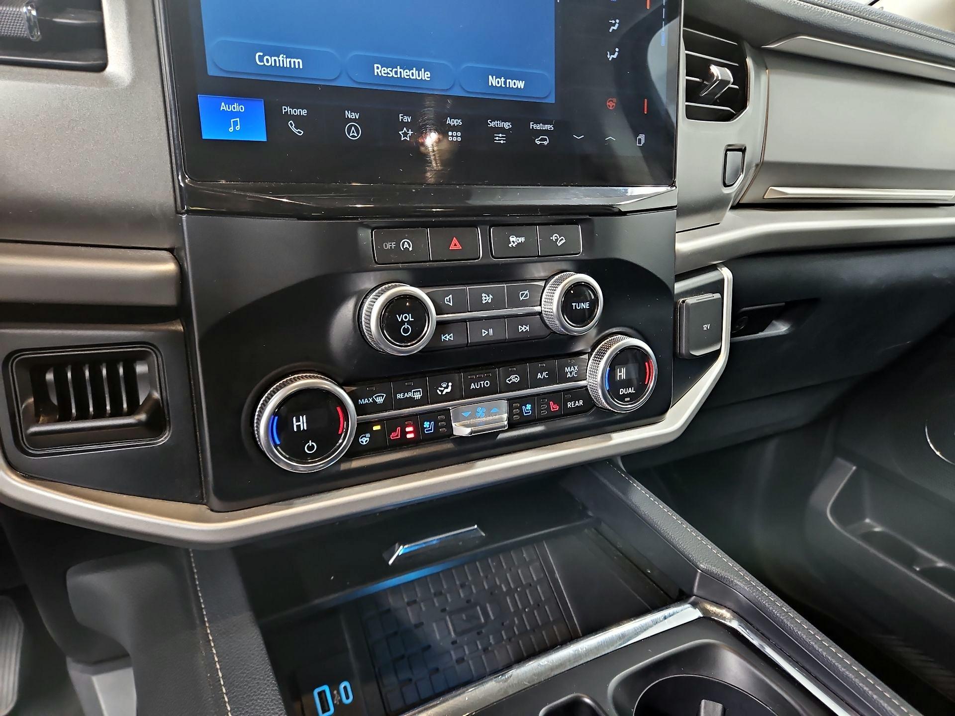 Thumbnail: 2024 Ford Expedition - 17