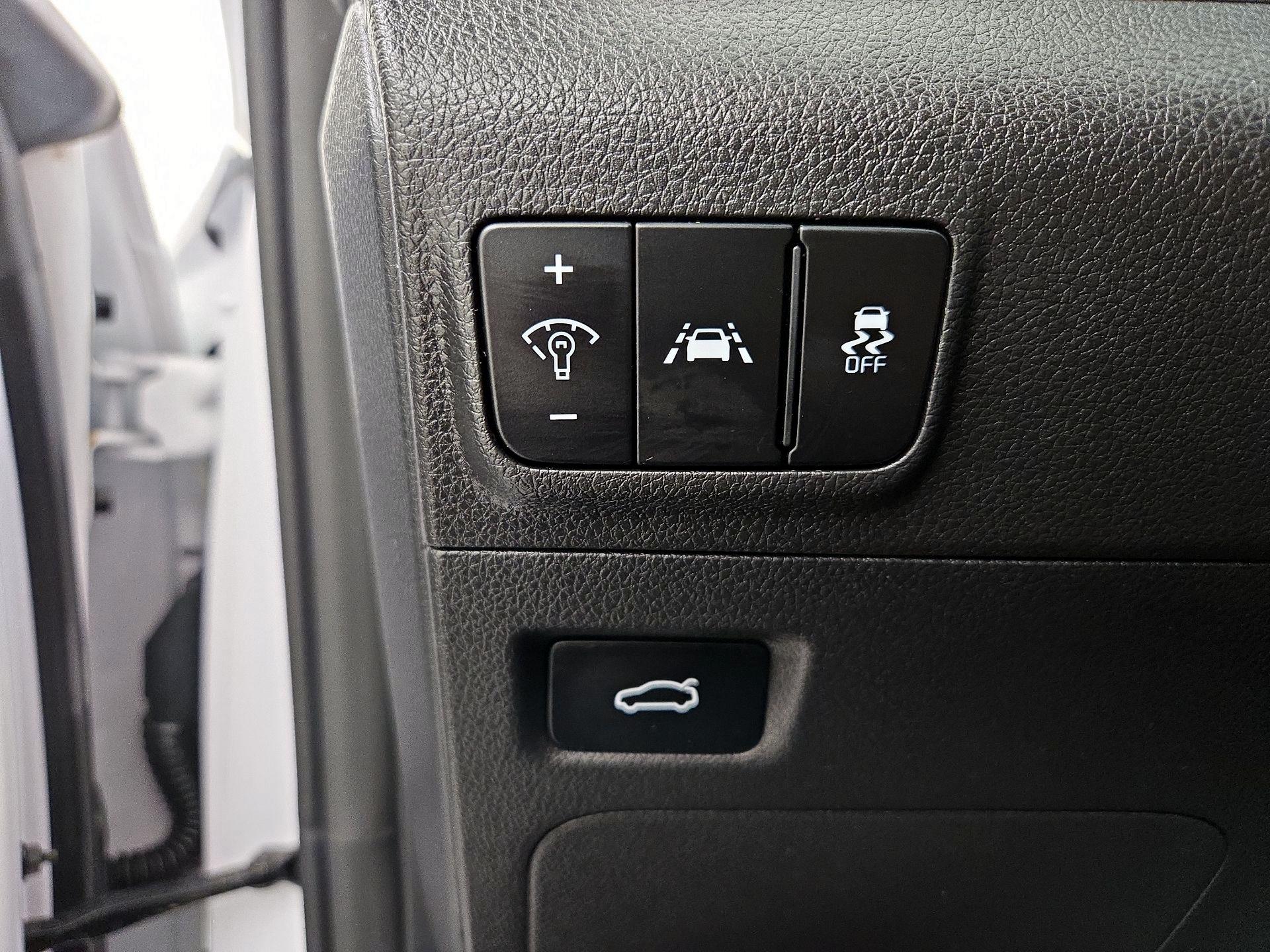 Thumbnail: 2022 Kia K5 - 13