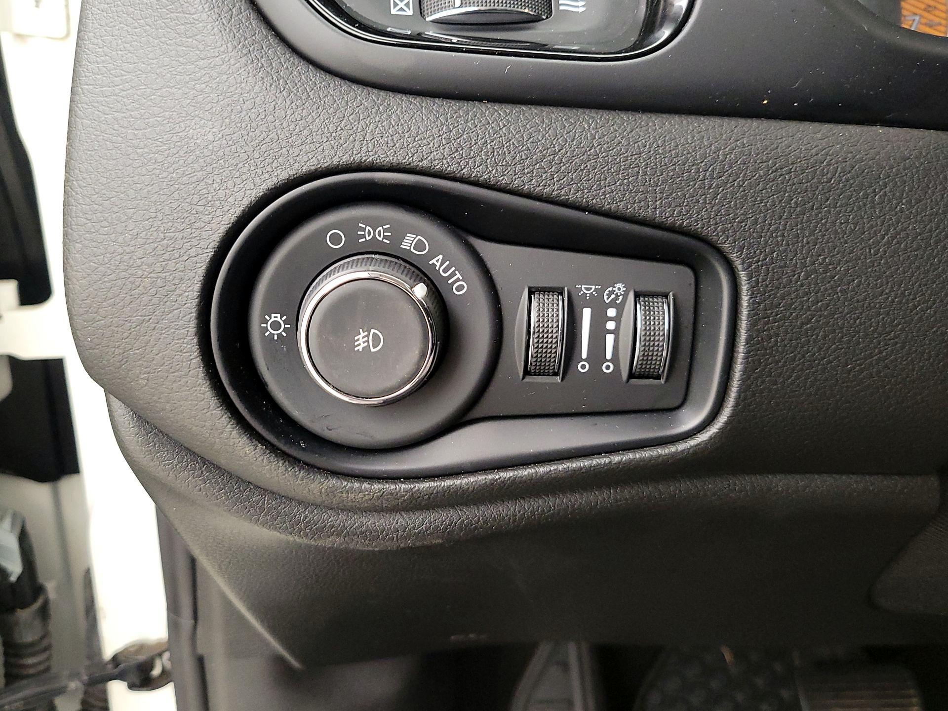 Thumbnail: 2023 Jeep Renegade - 13