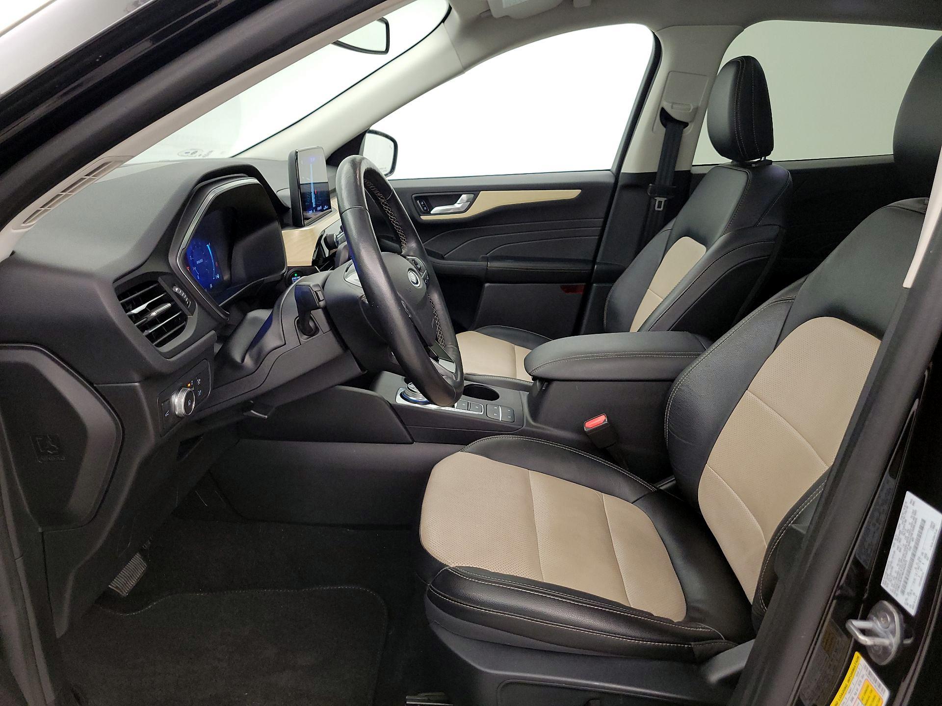 Thumbnail: 2021 Ford Escape - 11